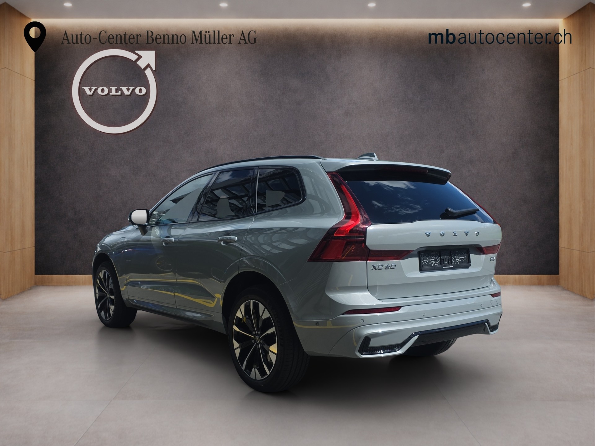VOLVO XC60 2.0 T6 TE Ultra Dark eAWD-image-2