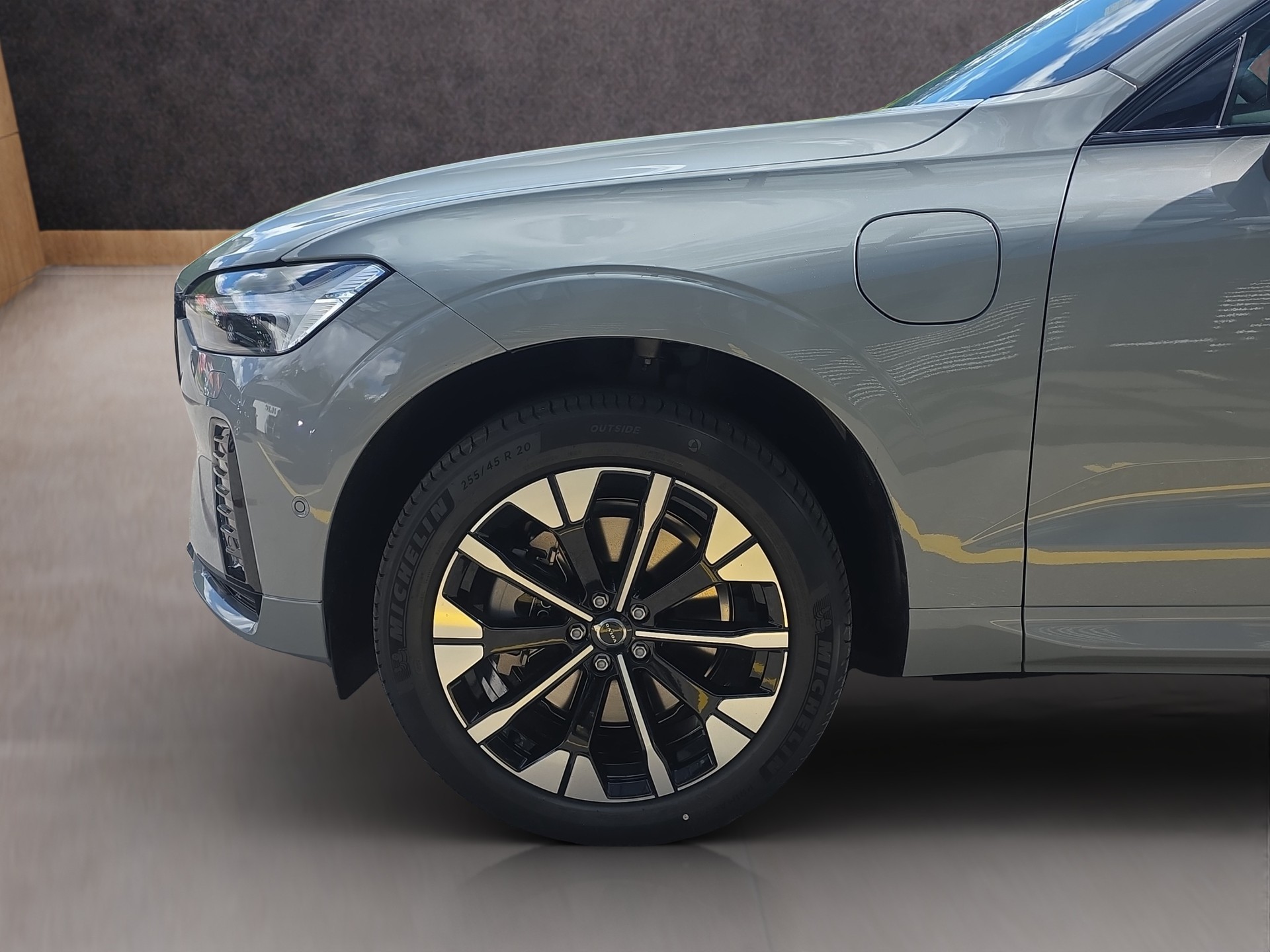 VOLVO XC60 2.0 T6 TE Ultra Dark eAWD-image-9