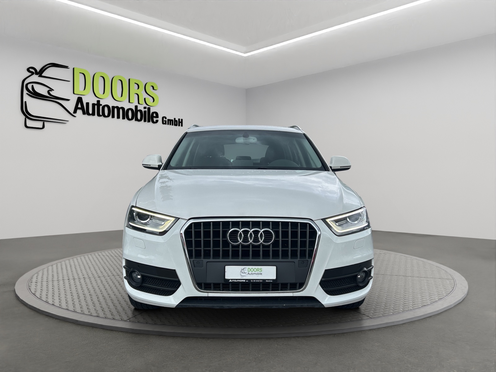 AUDI Q3 2.0 TDI Start quattro S-tronic-showroom-element-1