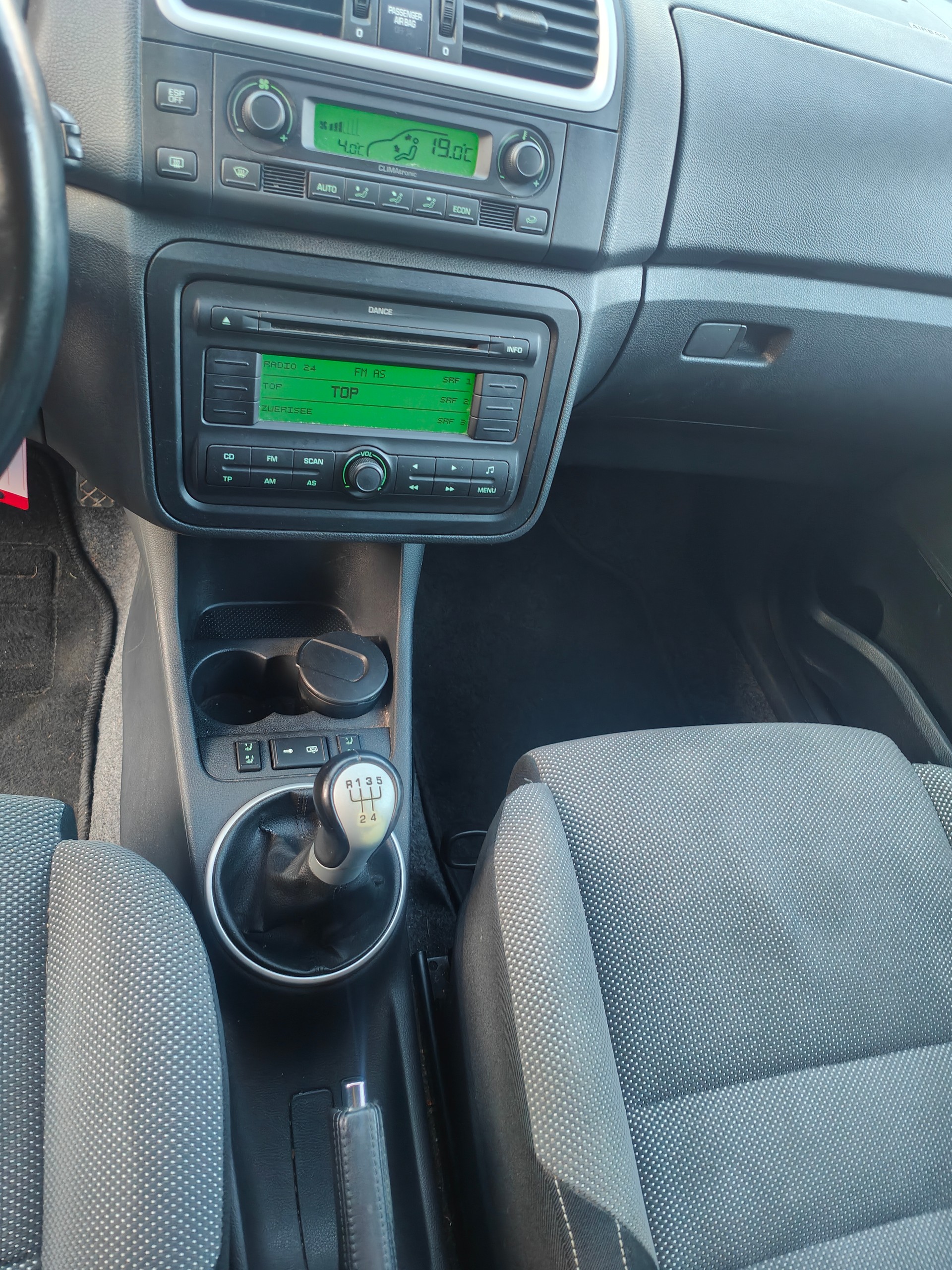 SKODA Fabia 1.6 Smile-image-9