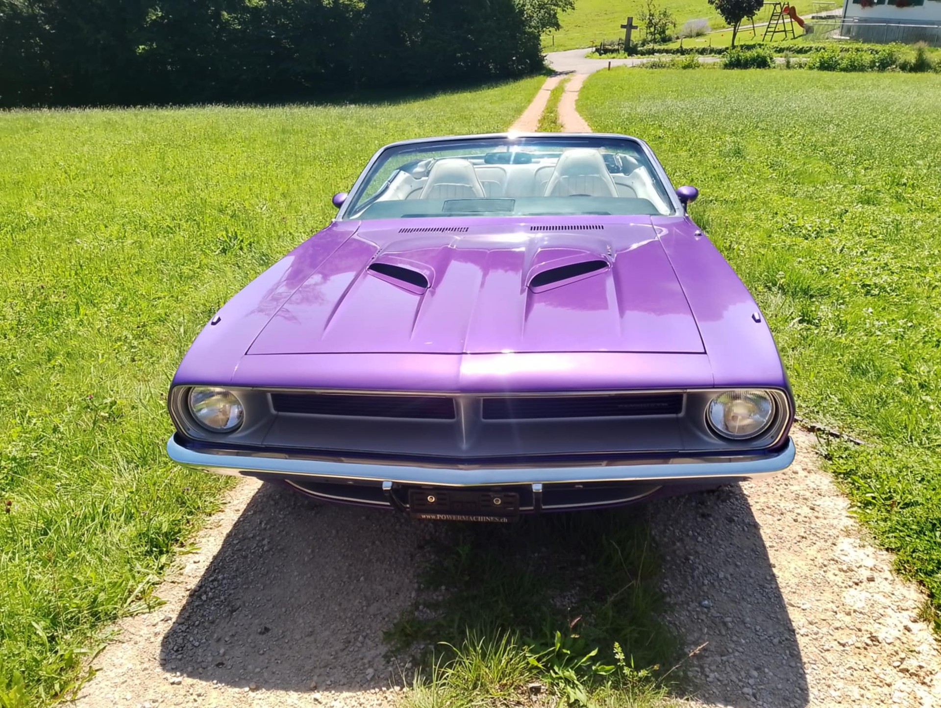 PLYMOUTH Barracuda-image-8