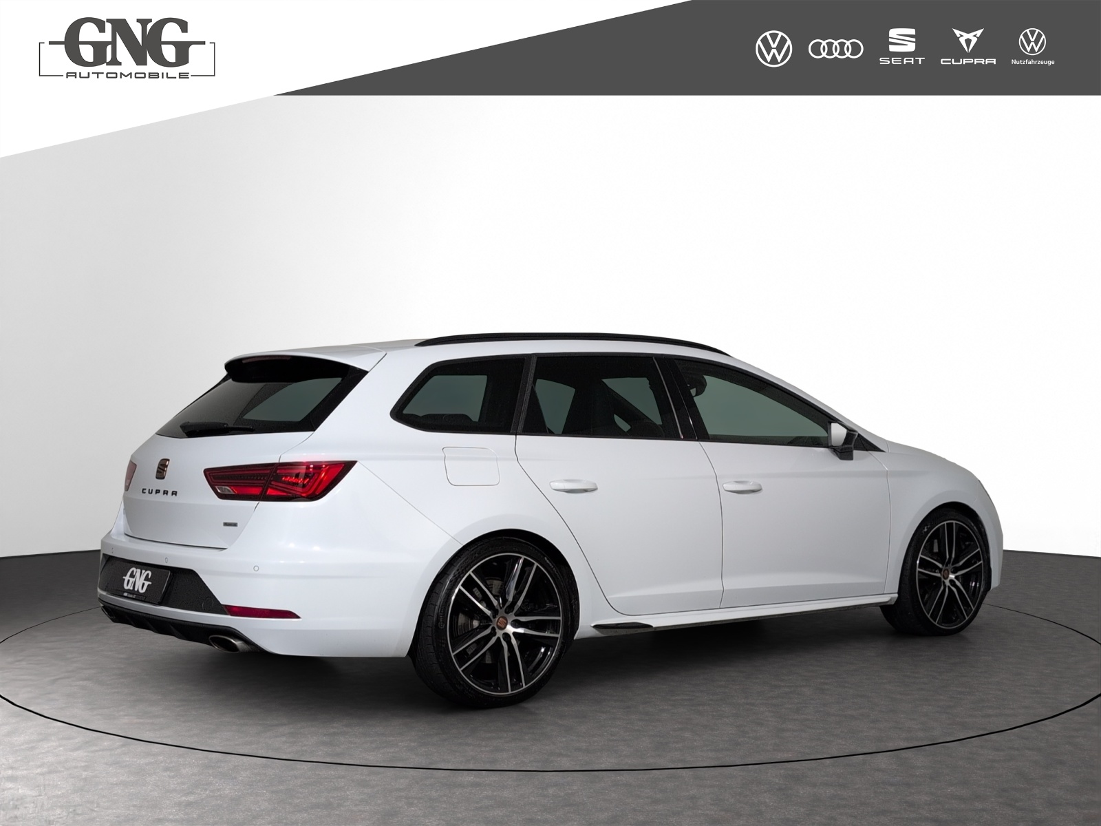 SEAT Leon ST 2.0 TSI Swiss Cupra 300 4 Drive DSG-image-2