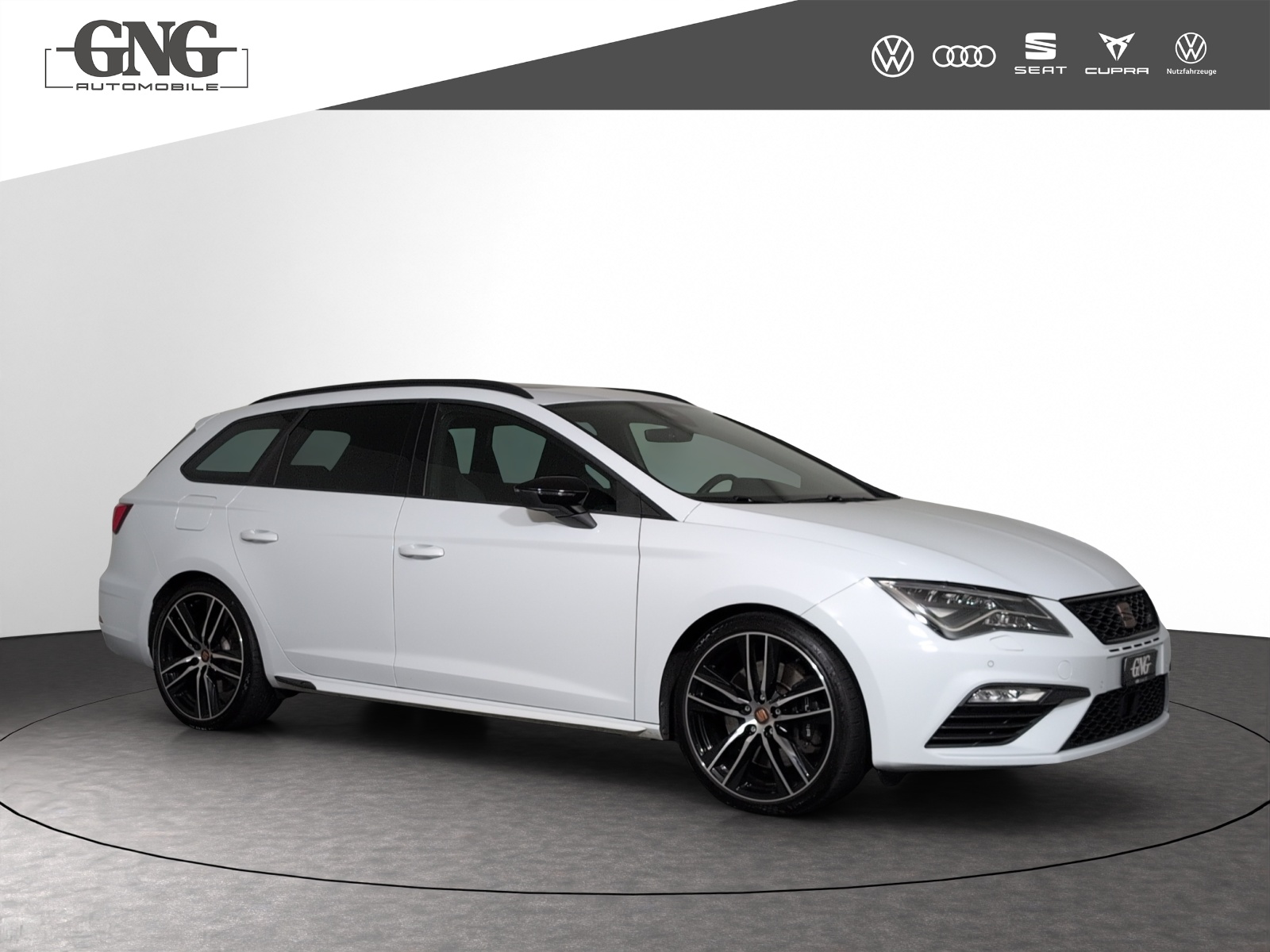 SEAT Leon ST 2.0 TSI Swiss Cupra 300 4 Drive DSG-image-3