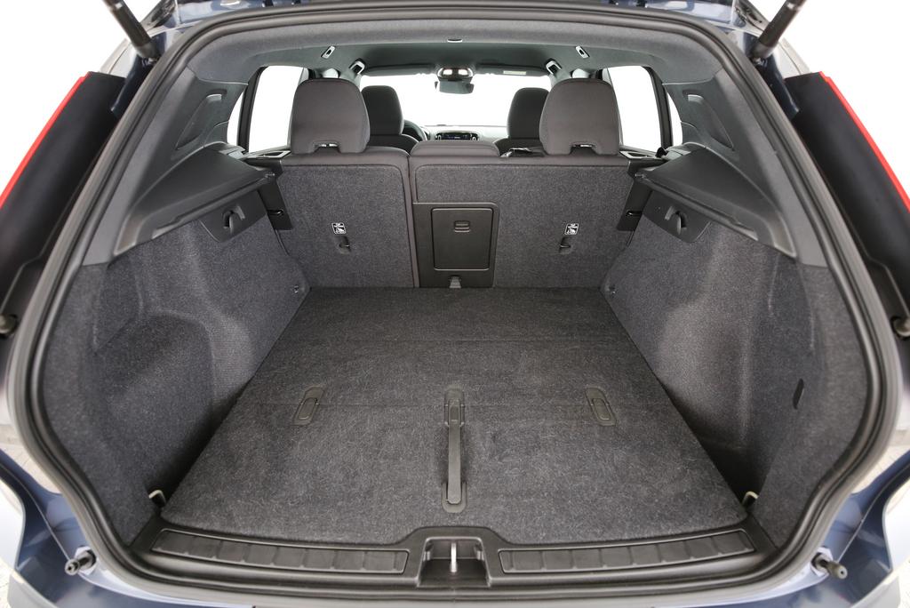VOLVO XC40 P6 Plus-image-13