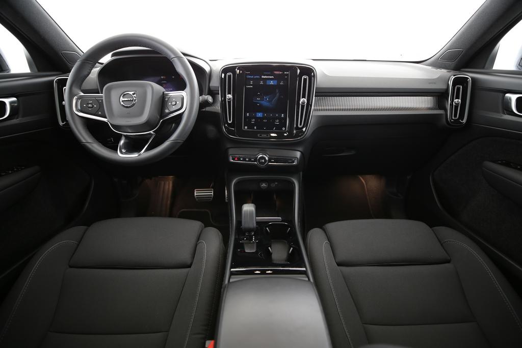 VOLVO XC40 P6 Plus-image-4