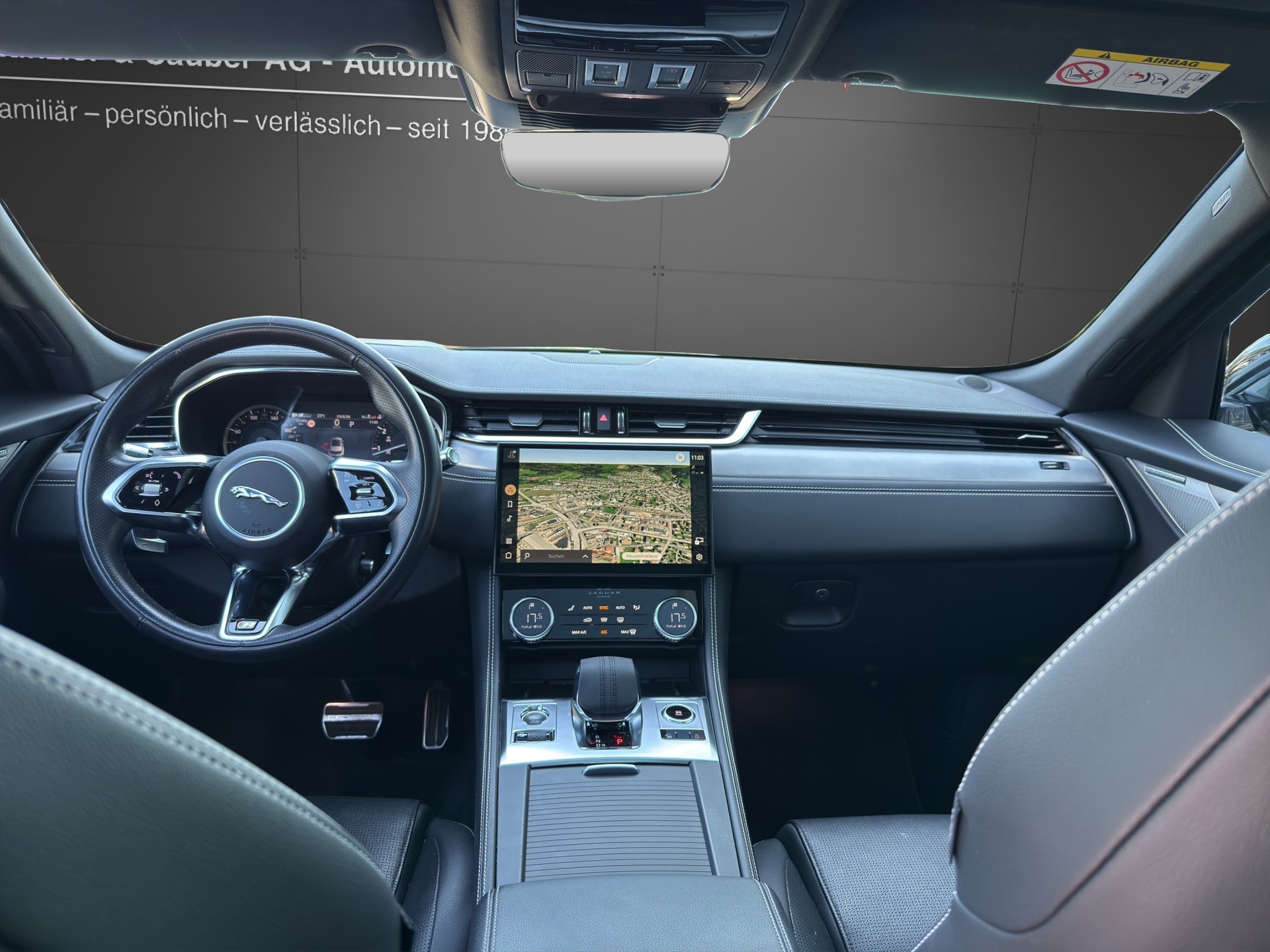 JAGUAR F-Pace 2.0 P250 R-Dynamic SE AWD-image-4