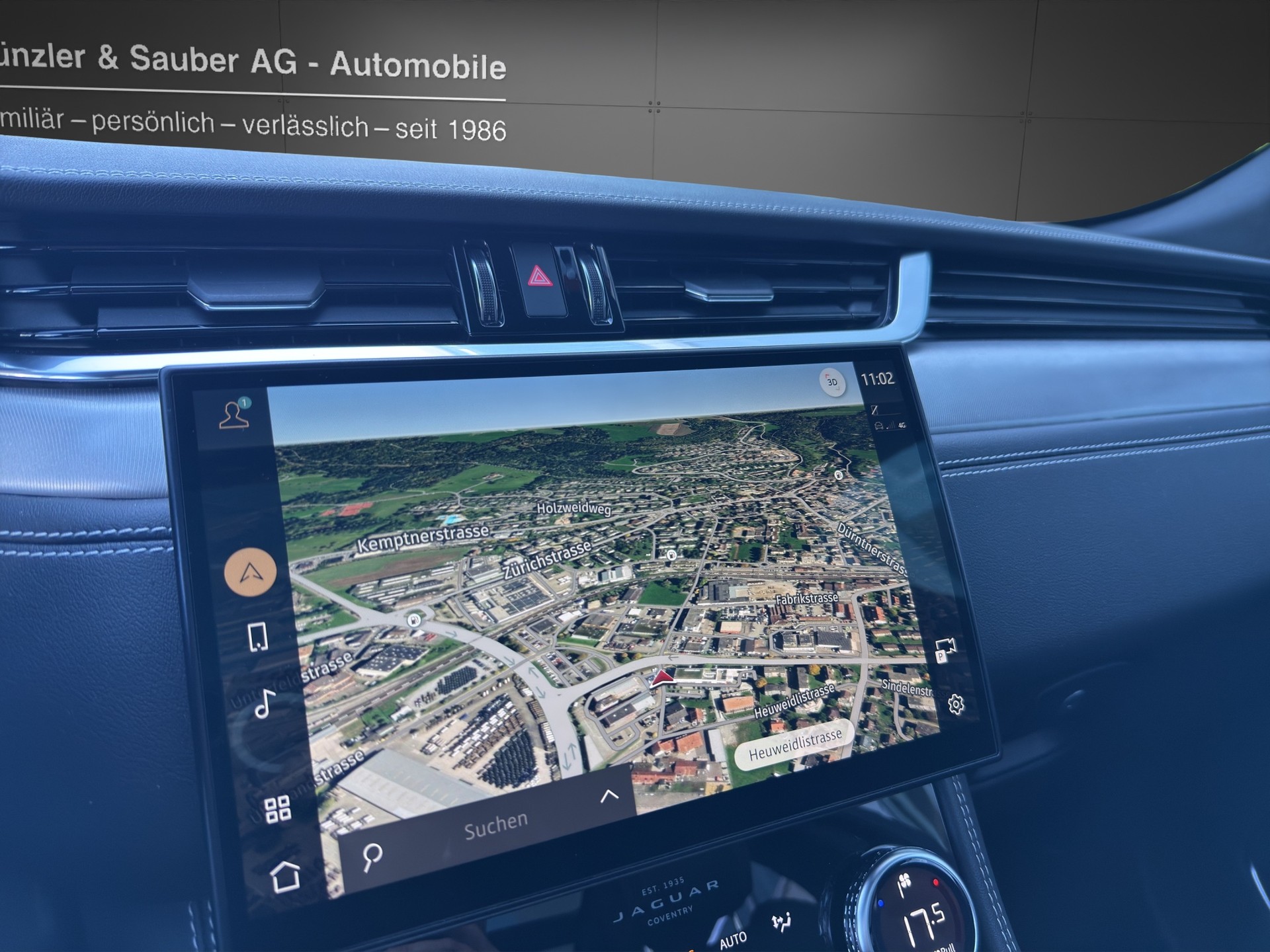 JAGUAR F-Pace 2.0 P250 R-Dynamic SE AWD-image-12