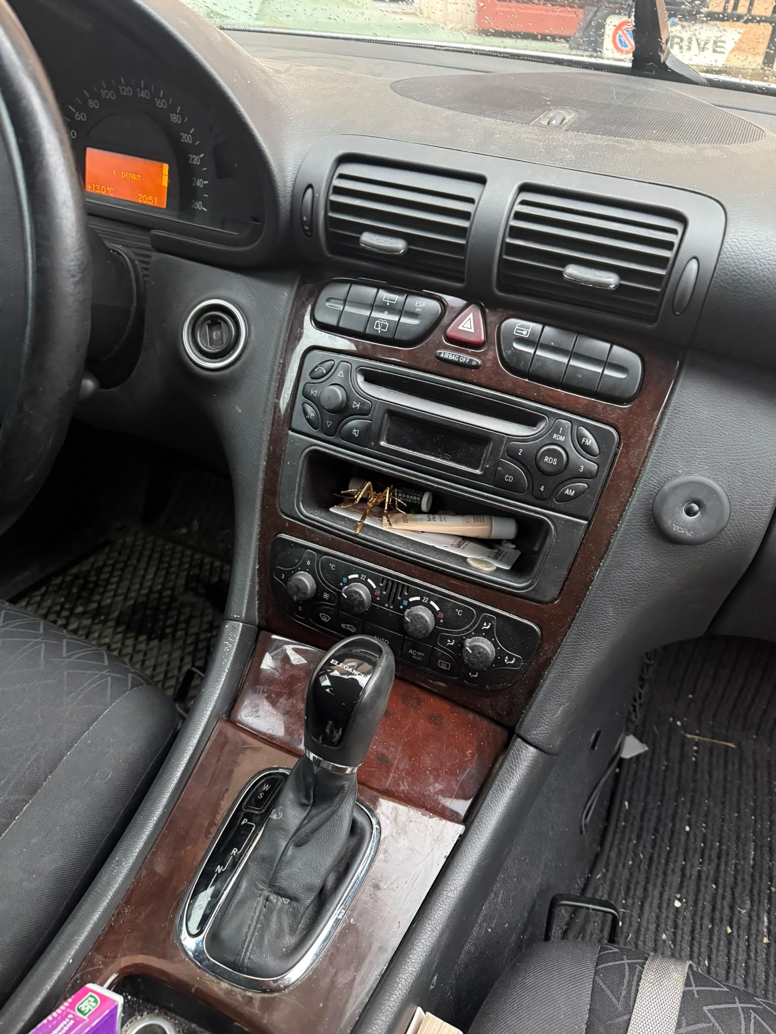 MERCEDES-BENZ C 220 CDI-image-4