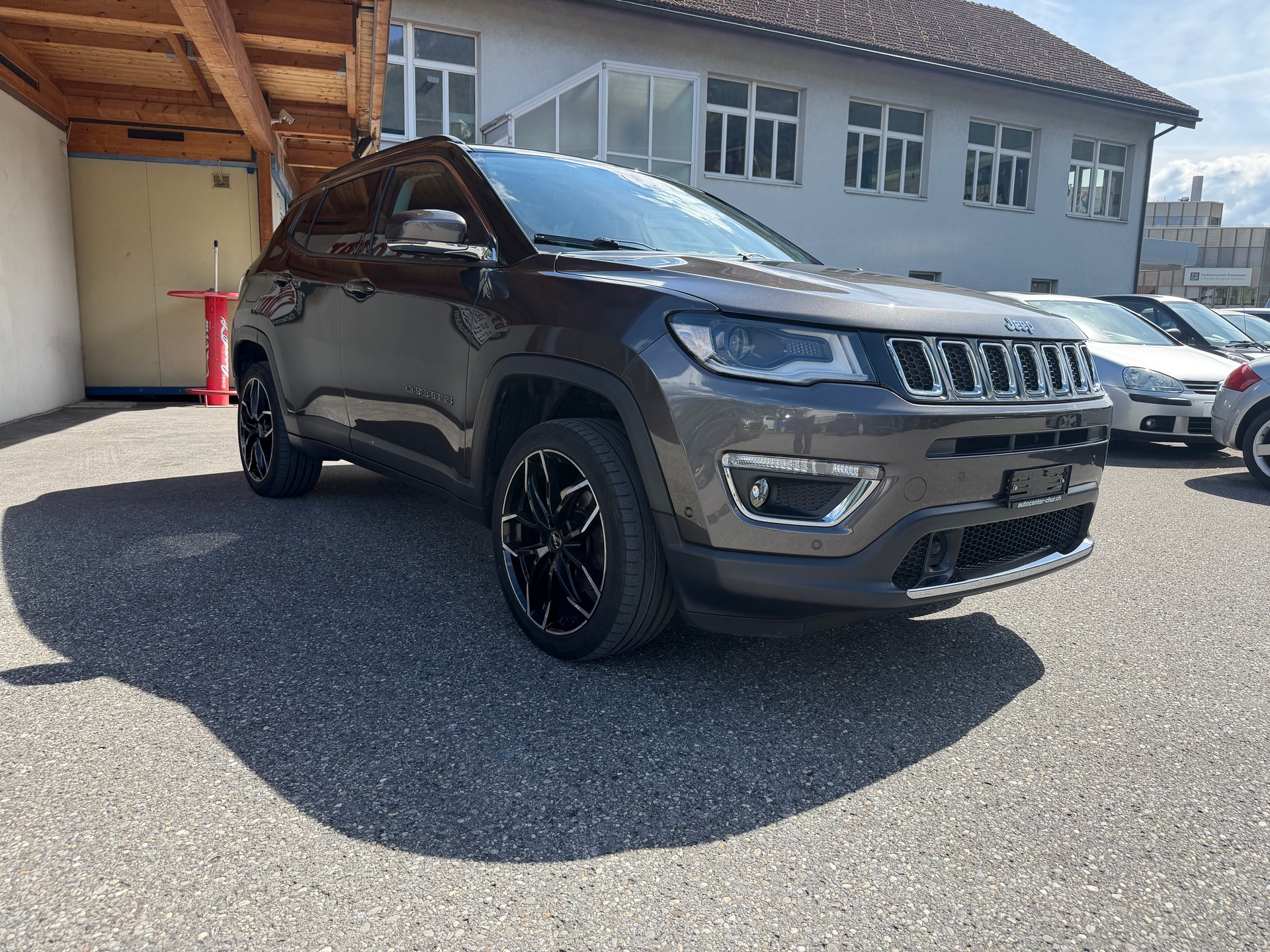 JEEP Compass 2.0CRD Limited AWD 9ATX-showroom-element-1