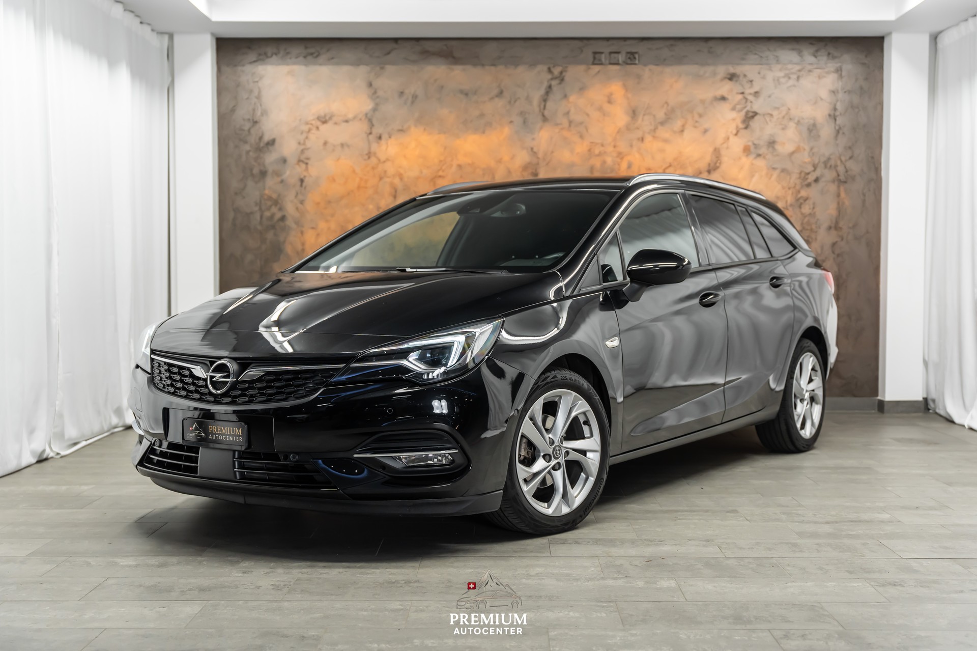 OPEL Astra Sports Tourer 1.4i Turbo GS-Line *CH Fahrzeug*Matrix LED*Fahrassist*-image-0