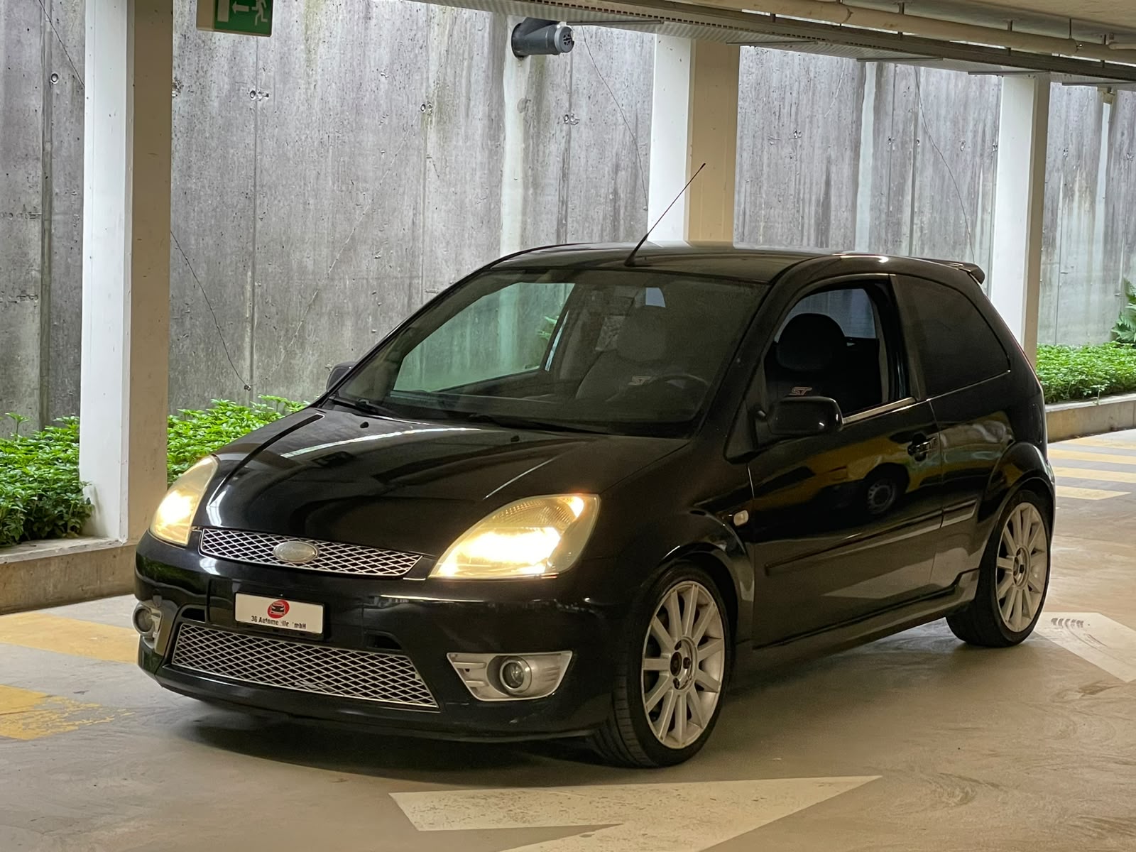 FORD Fiesta 2.0 16V ST-image-0