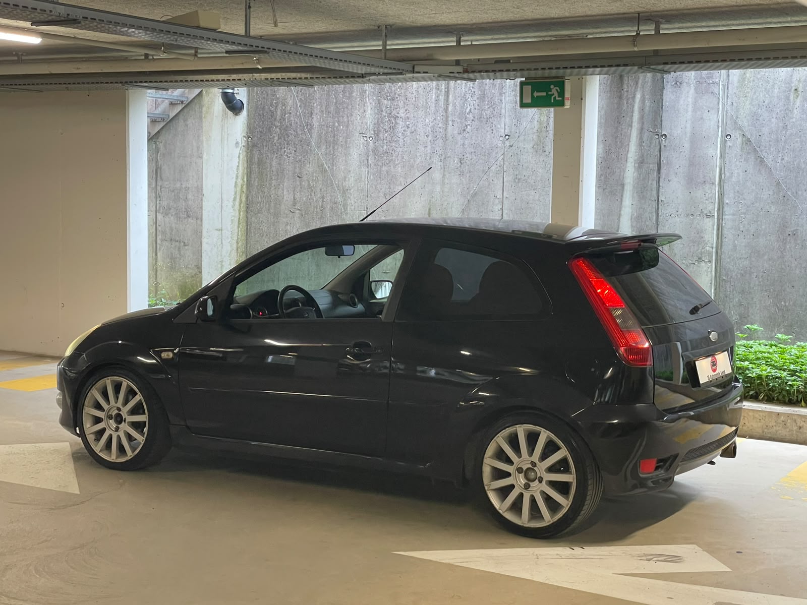 FORD Fiesta 2.0 16V ST-image-4