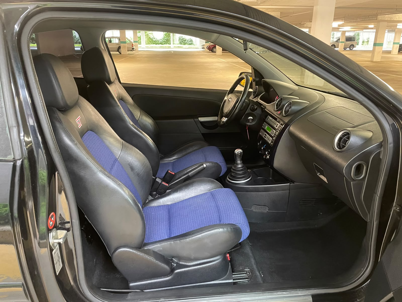 FORD Fiesta 2.0 16V ST-image-10