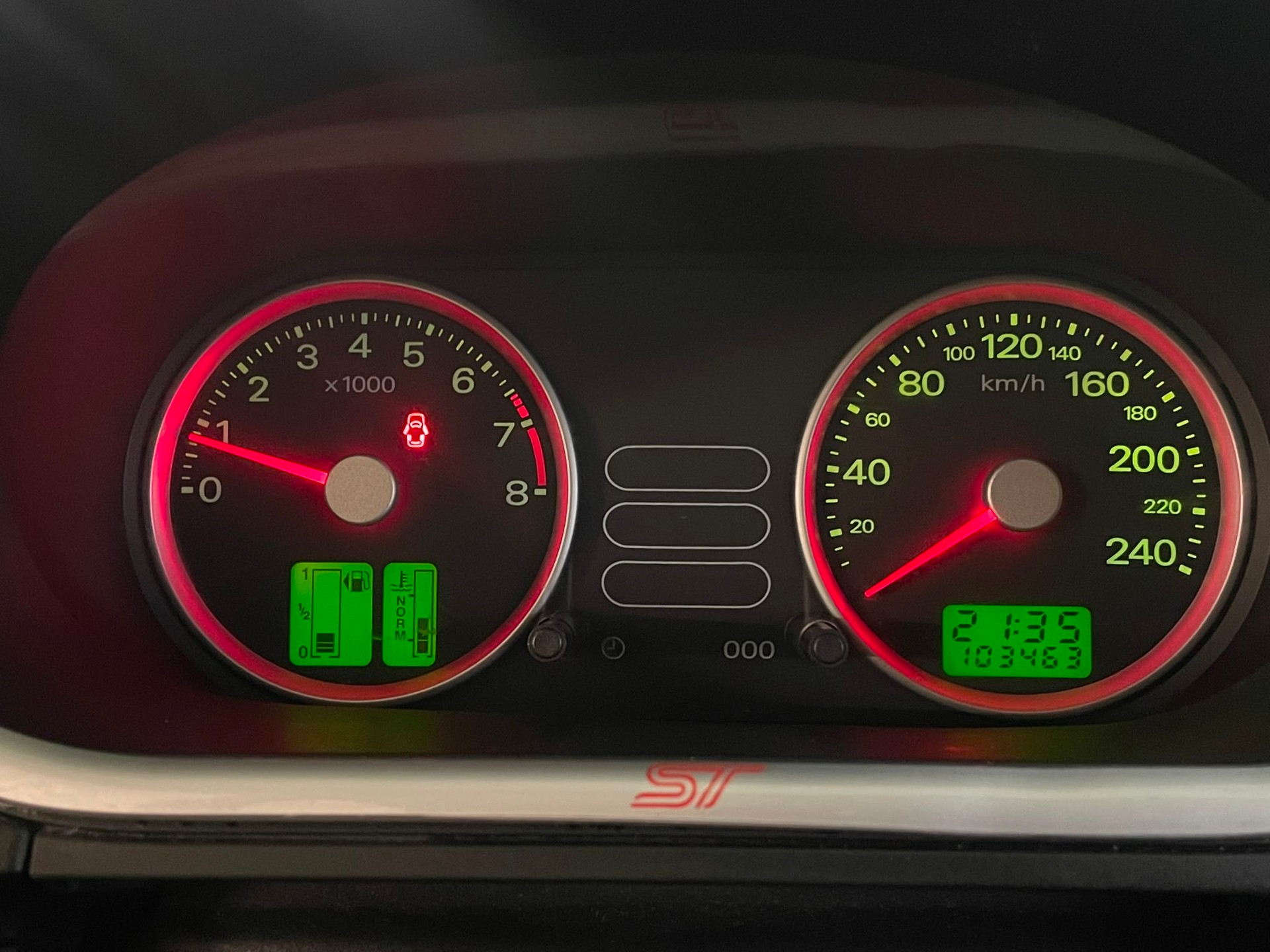 FORD Fiesta 2.0 16V ST-image-13