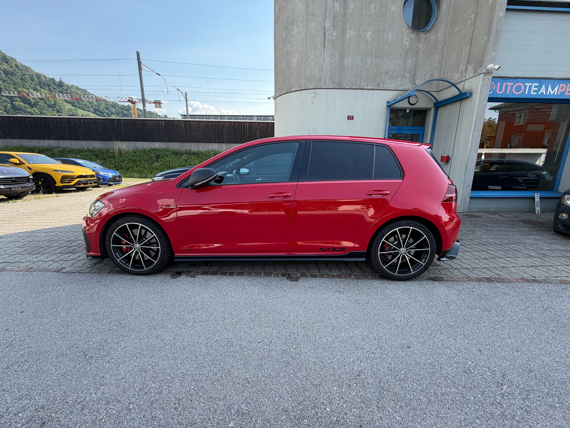 VW Golf 2.0 TSI GTI TCR DSG-image-3