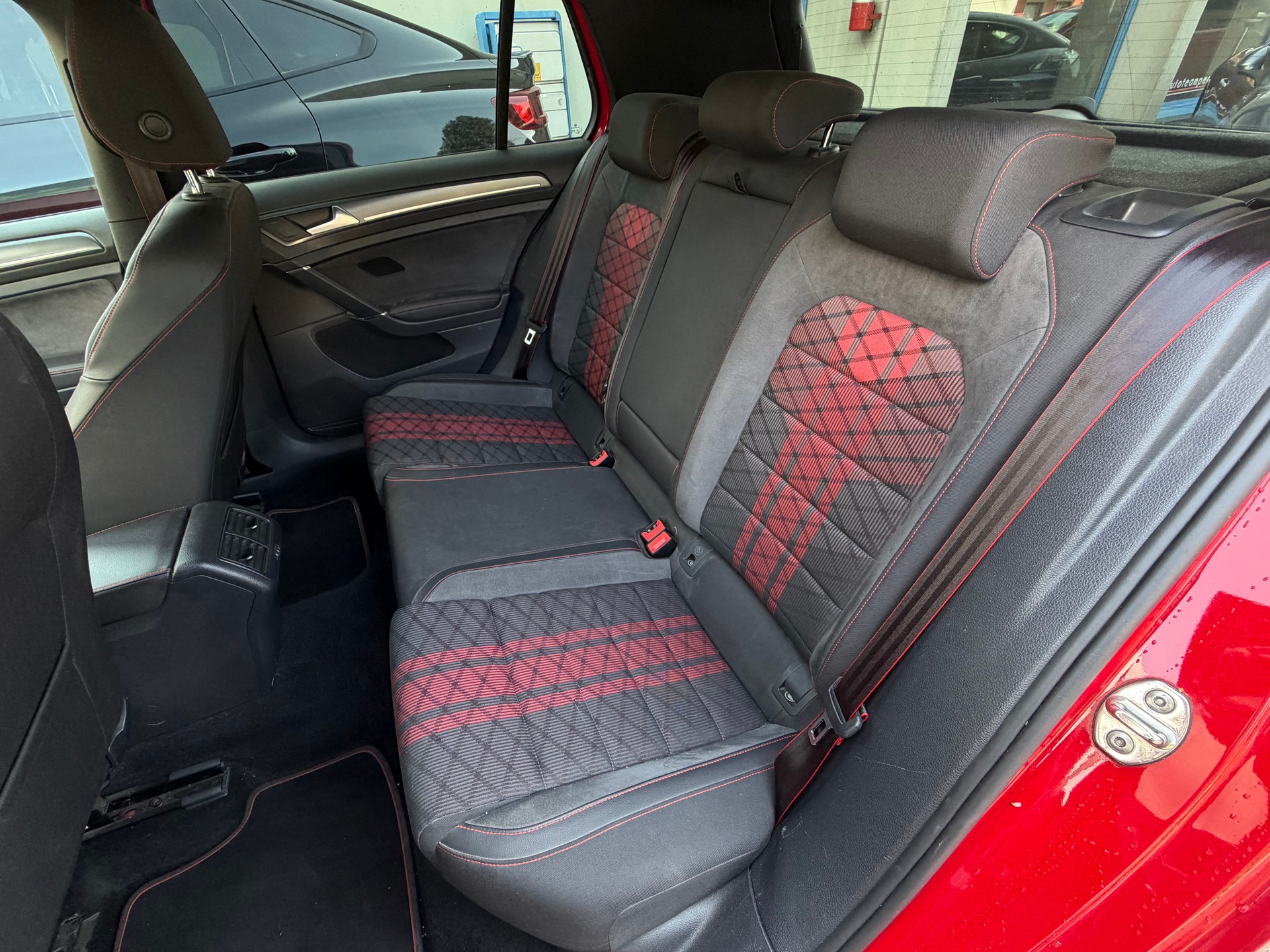 VW Golf 2.0 TSI GTI TCR DSG-image-15