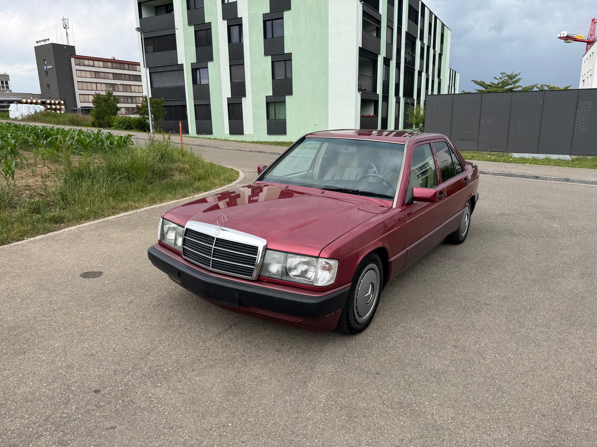MERCEDES-BENZ 190 E 2.3 Avantgarde Automatic-image-0