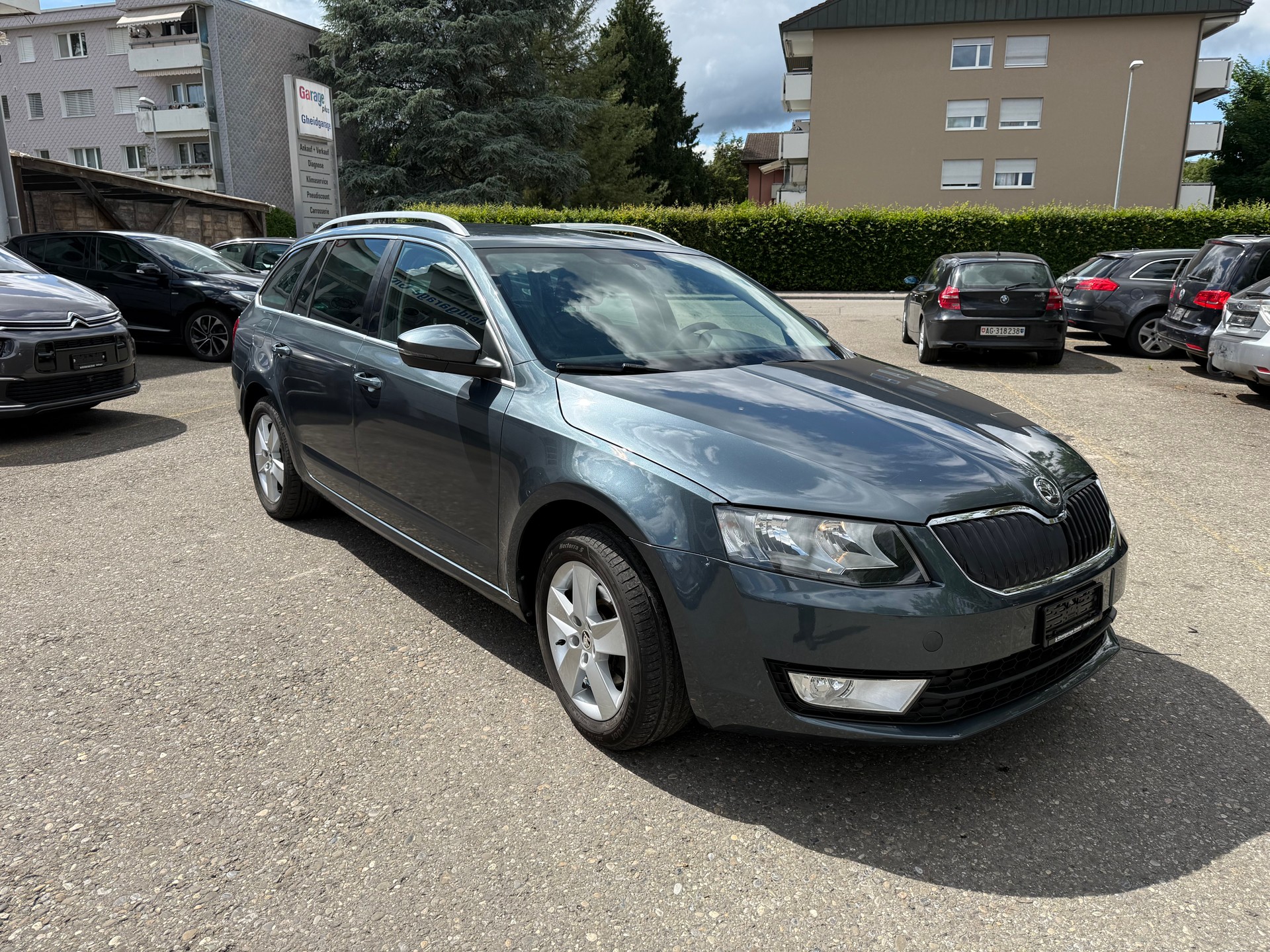 SKODA Octavia Combi 1.4 TSI Fresh DSG-image-1