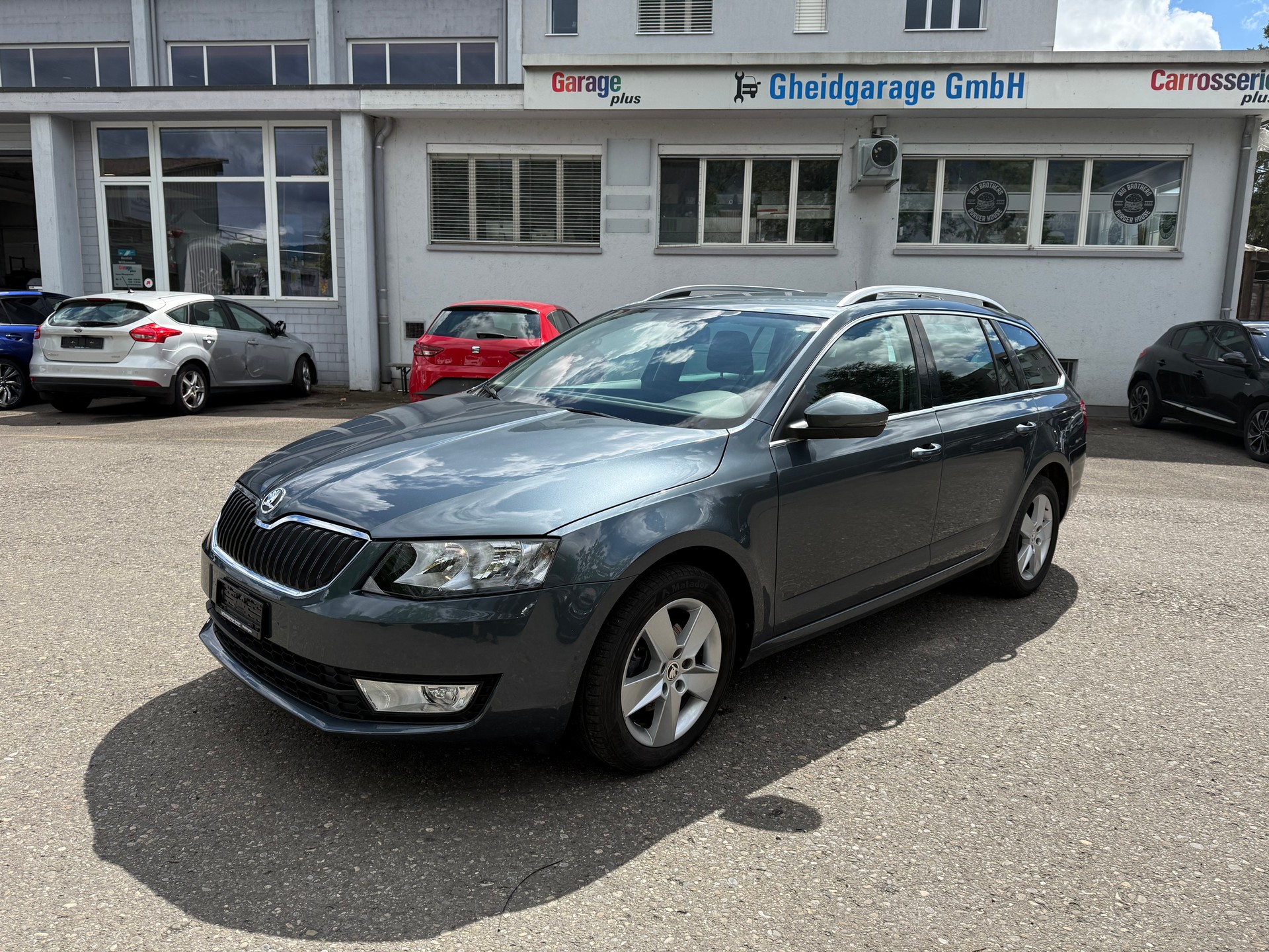 SKODA Octavia Combi 1.4 TSI Fresh DSG-image-0