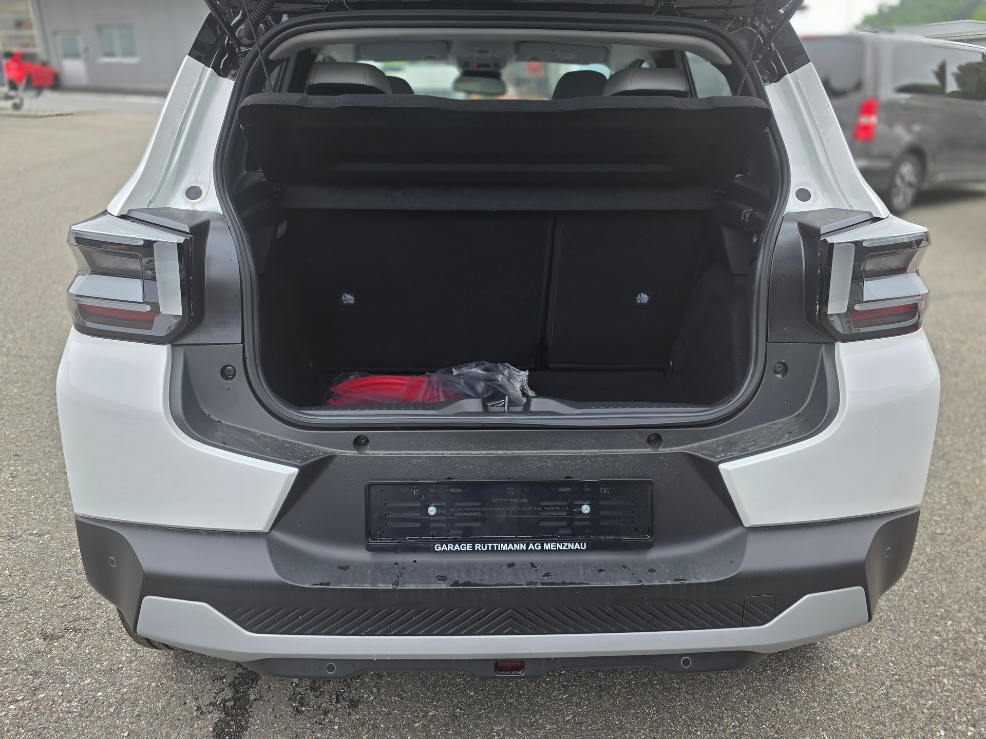 CITROEN e-C3 44kWh Max-image-8