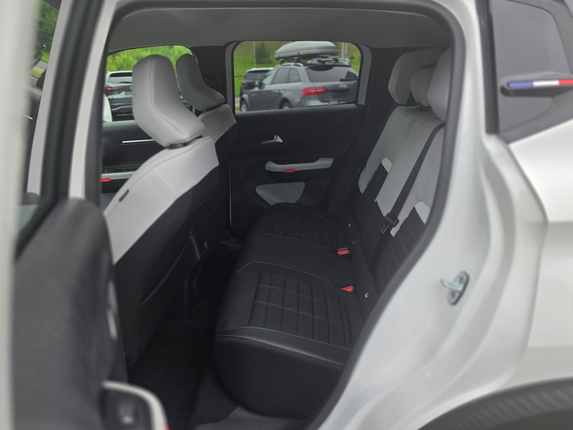 CITROEN e-C3 44kWh Max-image-9