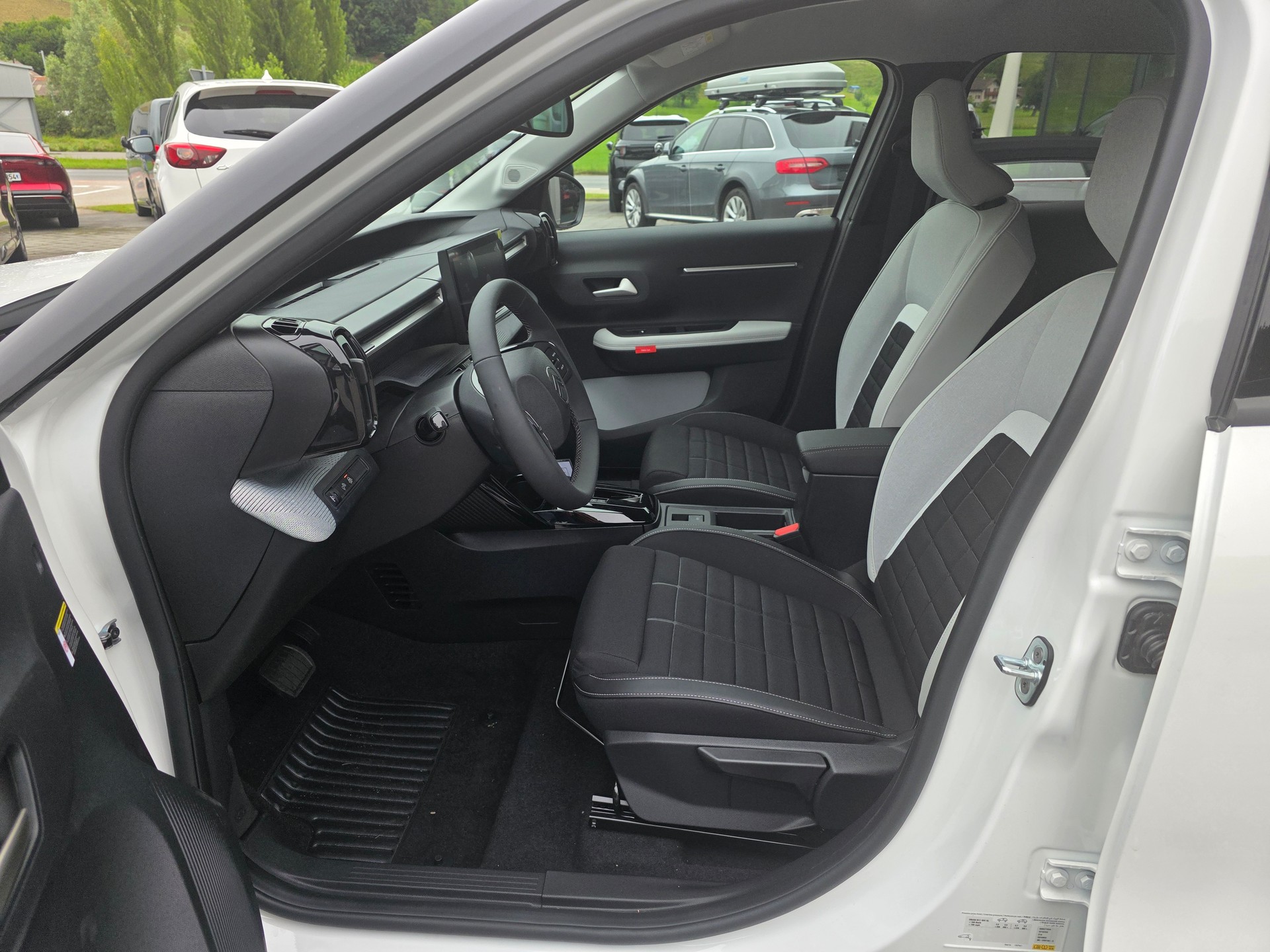 CITROEN e-C3 44kWh Max-image-10