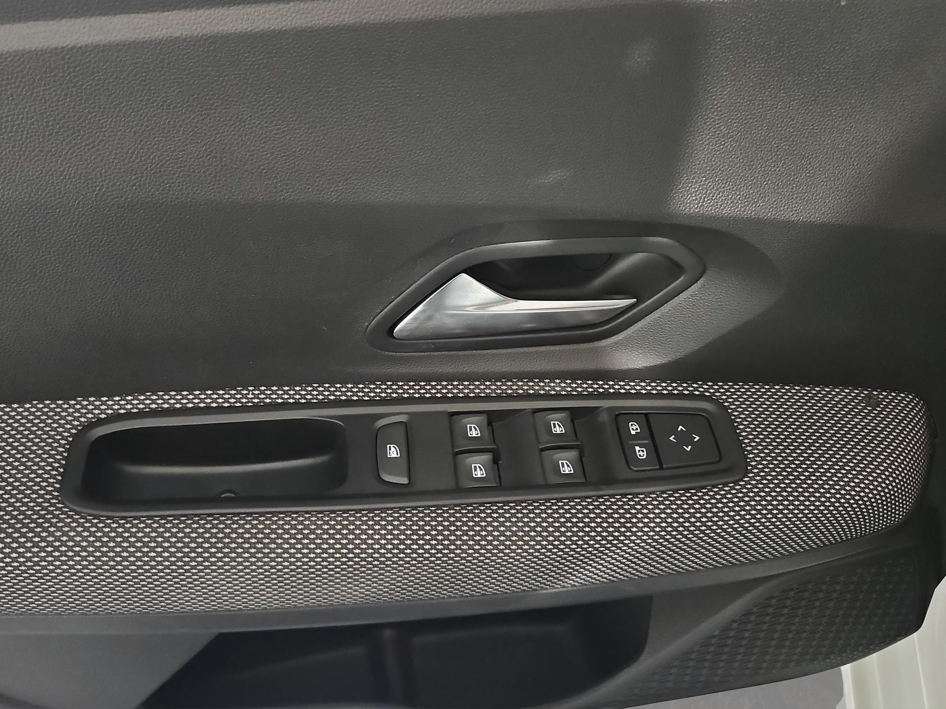 DACIA Sandero TCe 90 Comfort-image-18