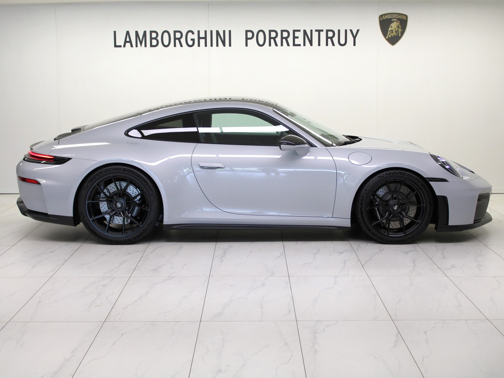 PORSCHE 911 Carrera GT3 PDK Touring-image-1