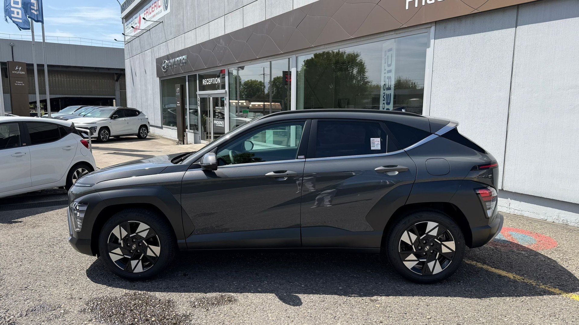HYUNDAI Kona 1.6 GDi HEV Amplia DCT-image-1