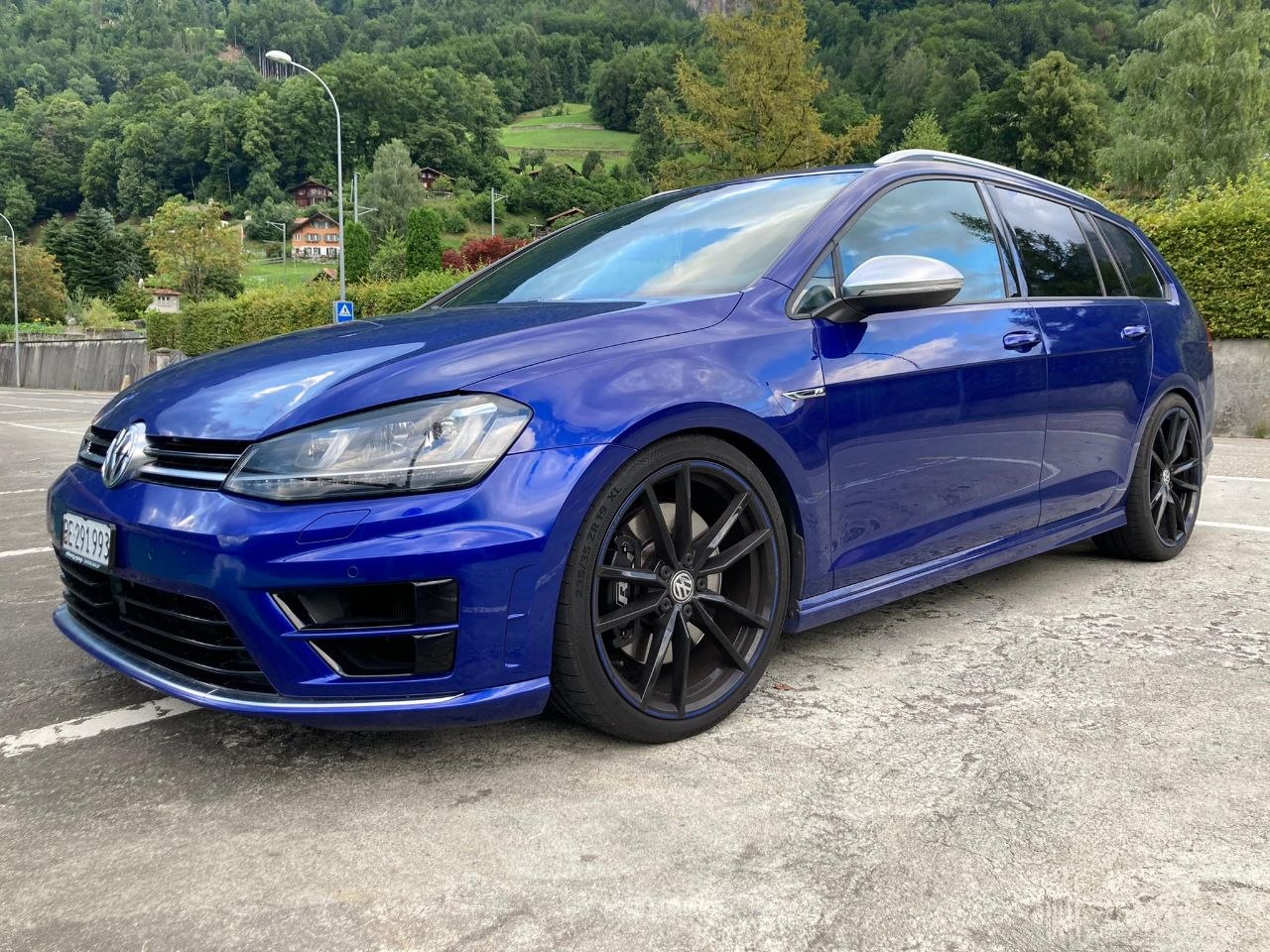 VW 2.0 TSI R DSG 4motion-image-1