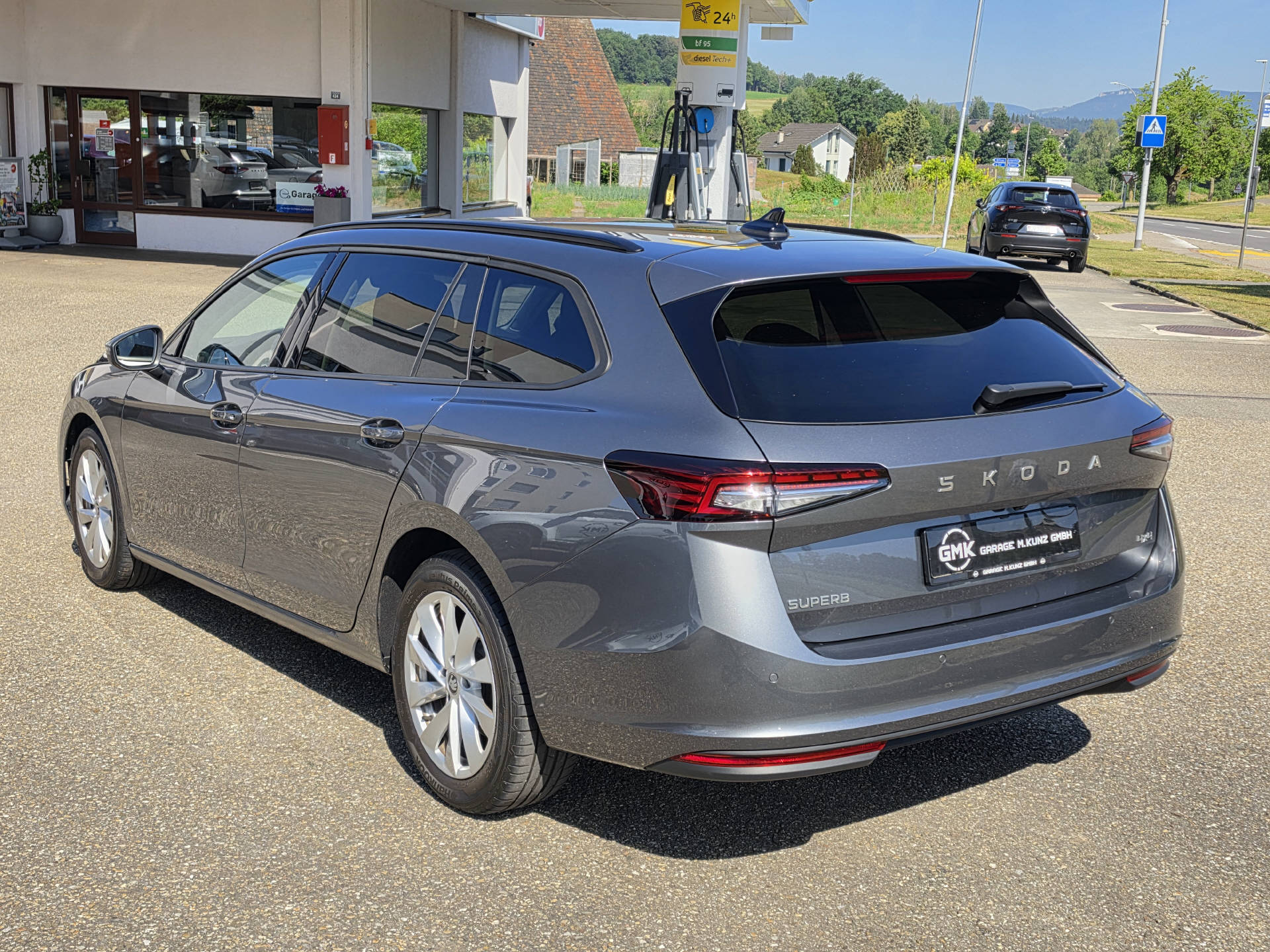 SKODA Superb Combi 2.0 TDI Selection 4x4 DSG-image-2