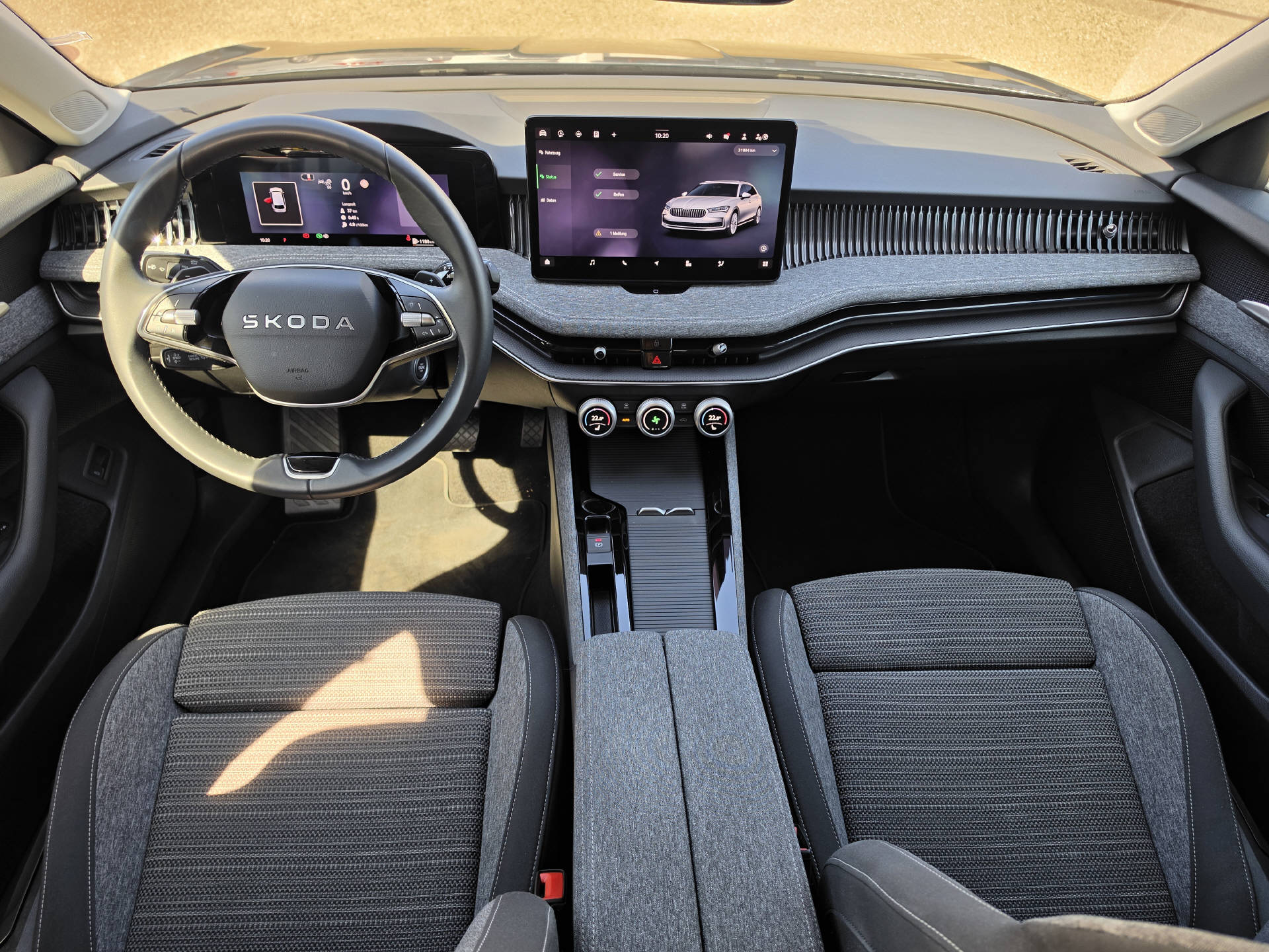 SKODA Superb Combi 2.0 TDI Selection 4x4 DSG-image-13