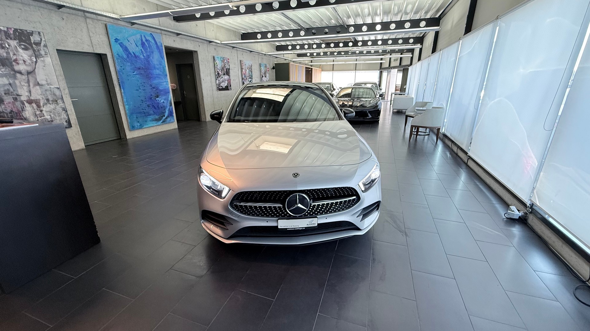 MERCEDES-BENZ A 220 AMG Line 4m Limousine-image-4