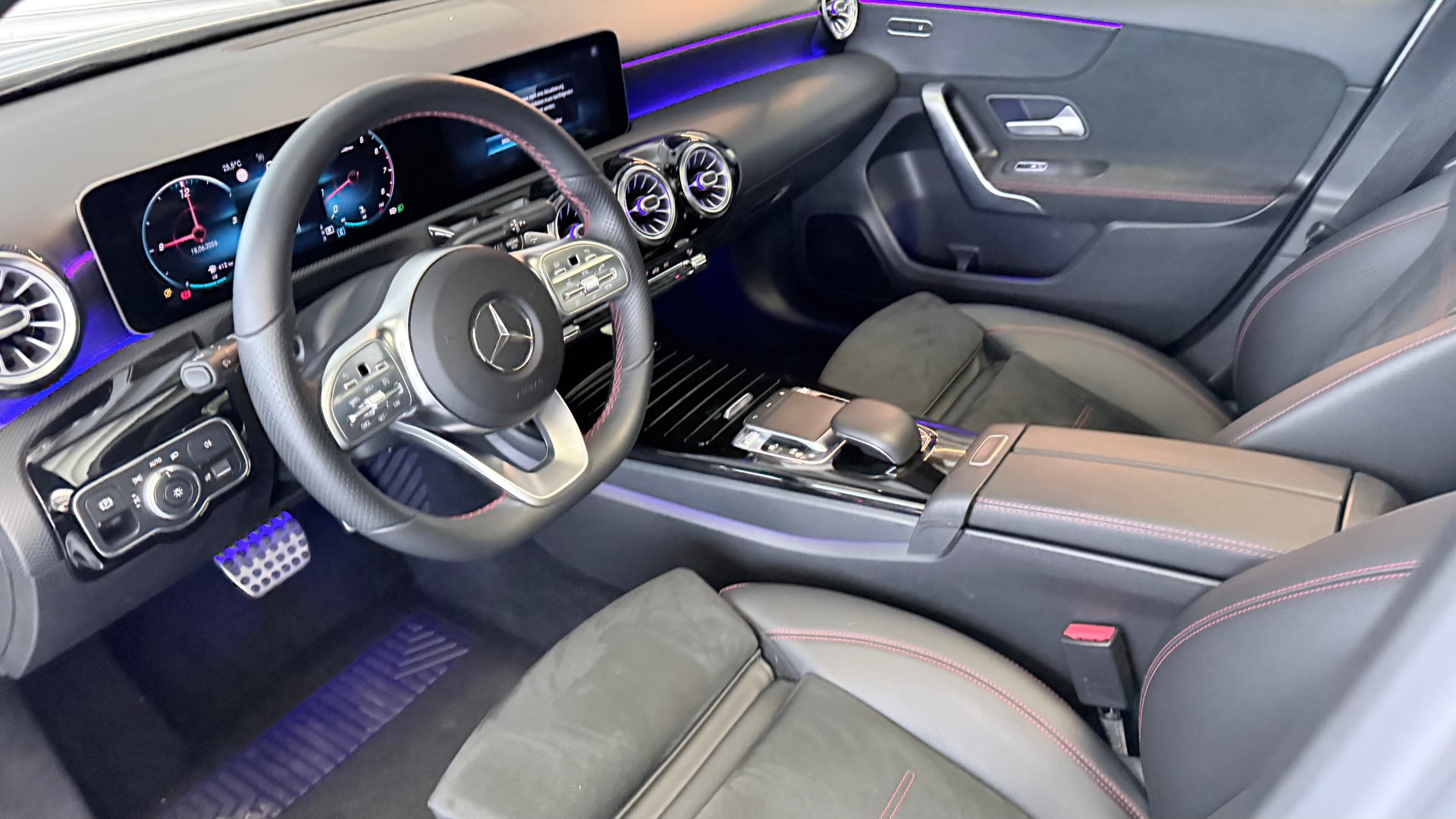 MERCEDES-BENZ A 220 AMG Line 4m Limousine-image-11
