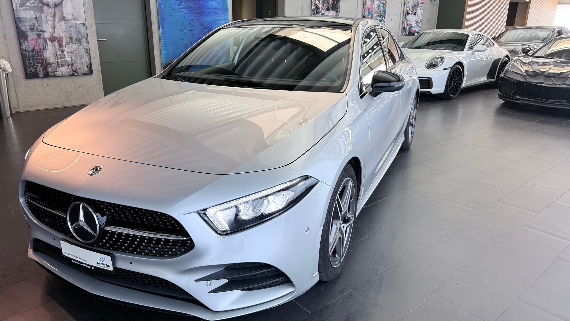 MERCEDES-BENZ A 220 AMG Line 4m Limousine-image-6