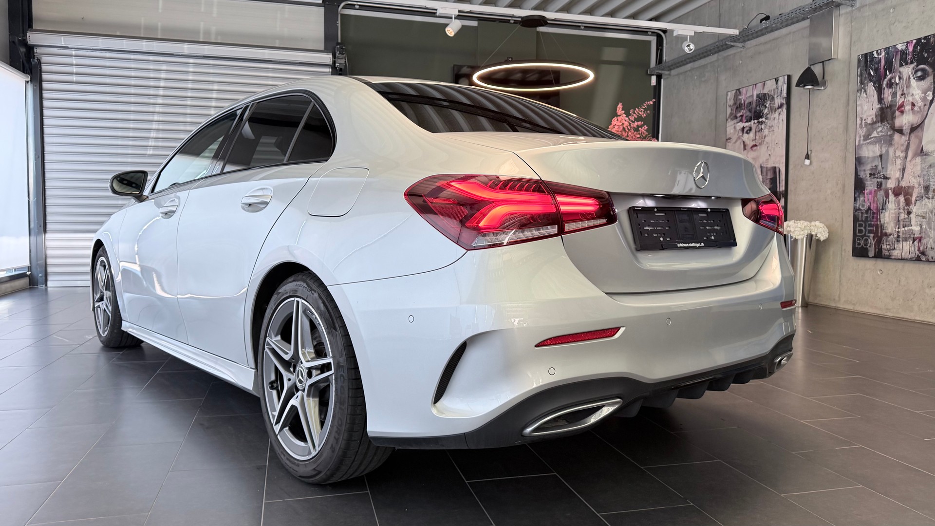 MERCEDES-BENZ A 220 AMG Line 4m Limousine-image-19