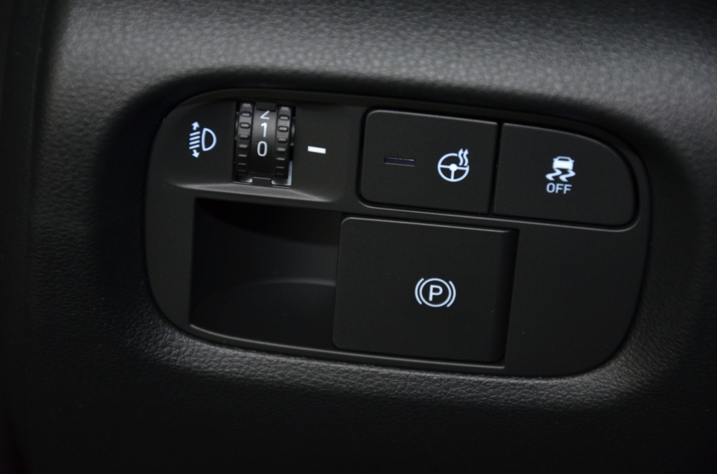 HYUNDAI Inster 49kWh Luxury-image-22