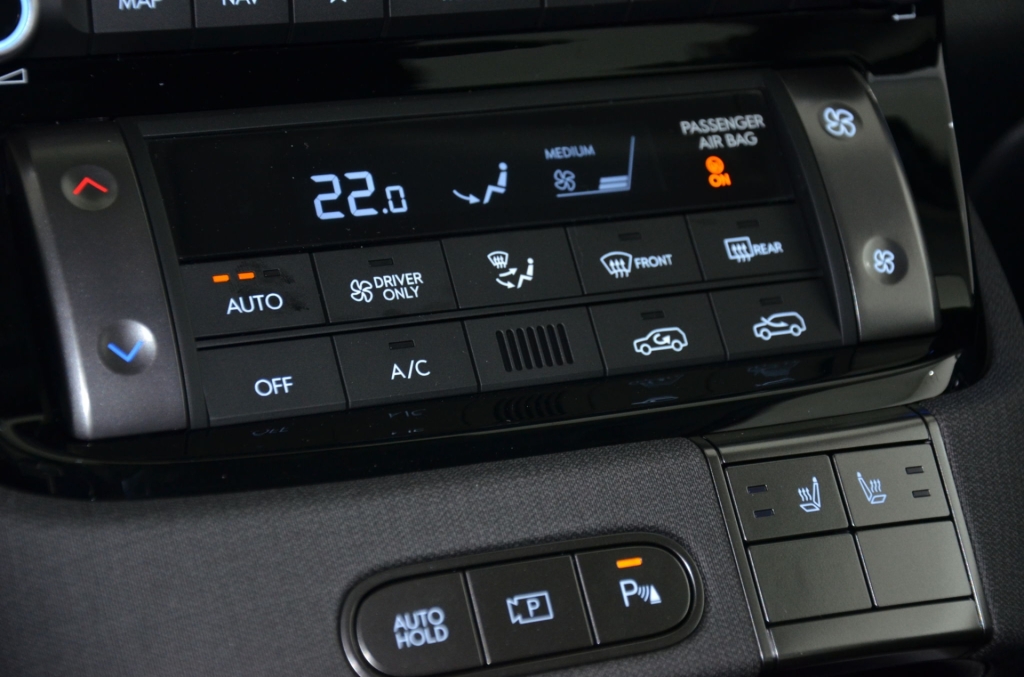 HYUNDAI Inster 49kWh Luxury-image-23