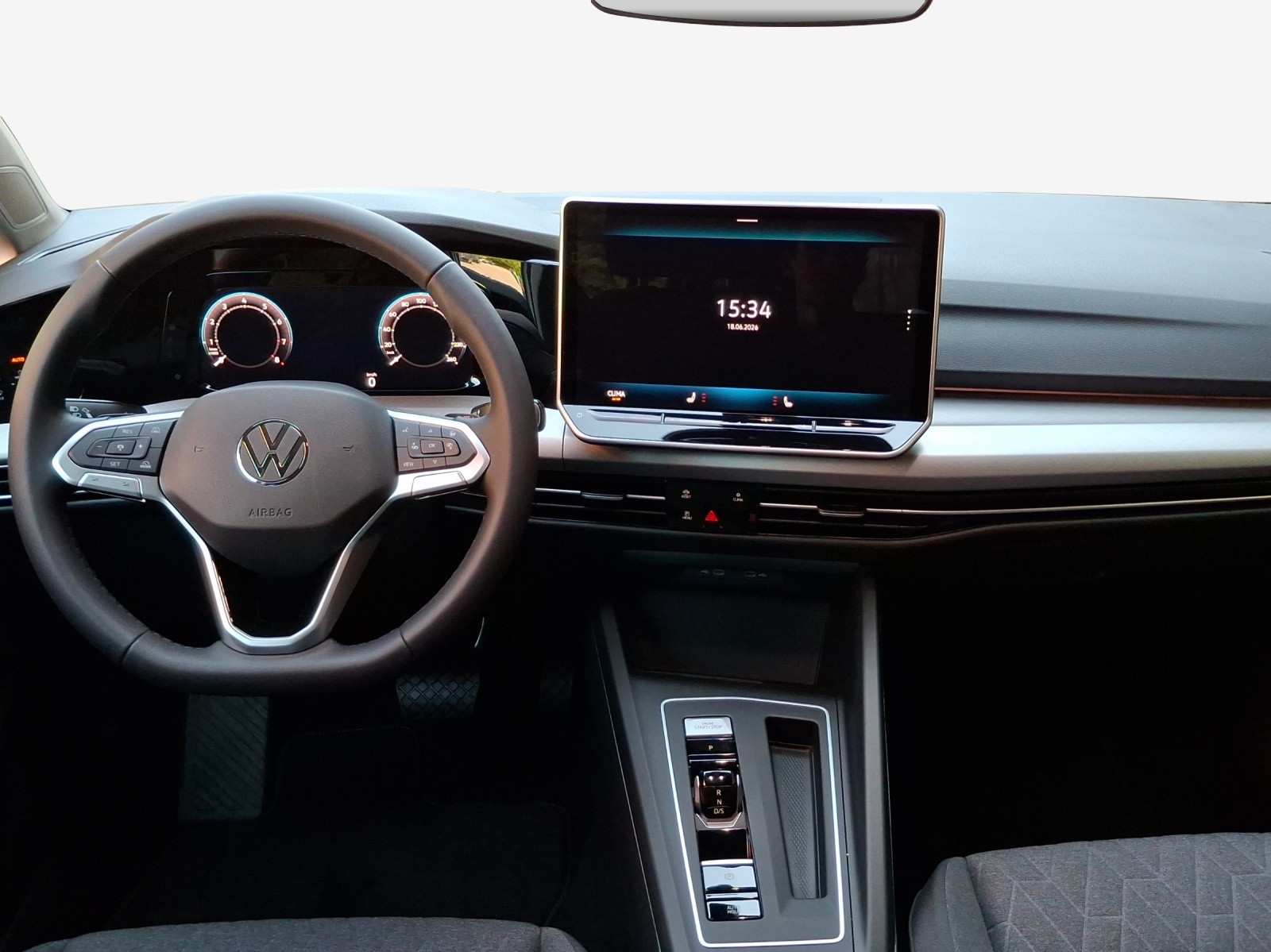 VW Golf Variant 1.5 eTSI mHEV Life DSG-image-8