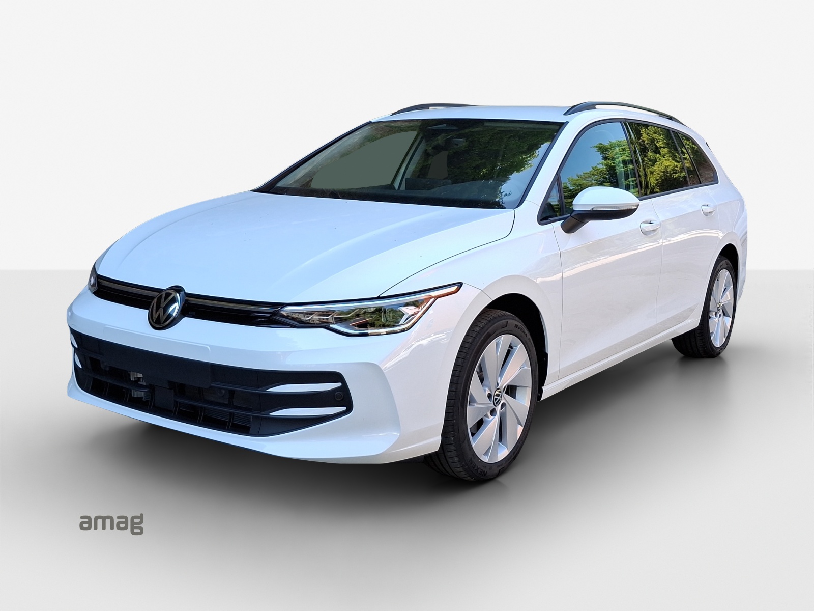 VW Golf Variant 1.5 eTSI mHEV Life DSG-image-0