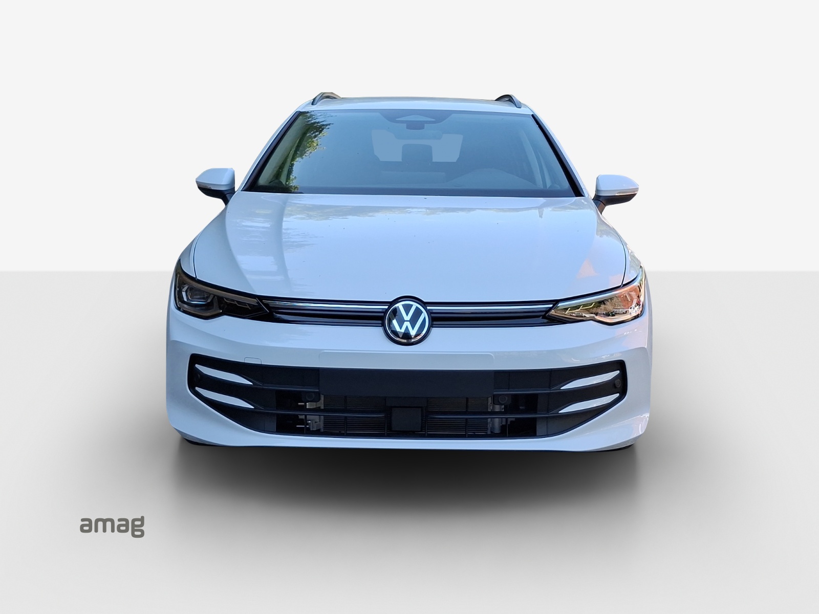 VW Golf Variant 1.5 eTSI mHEV Life DSG-image-6