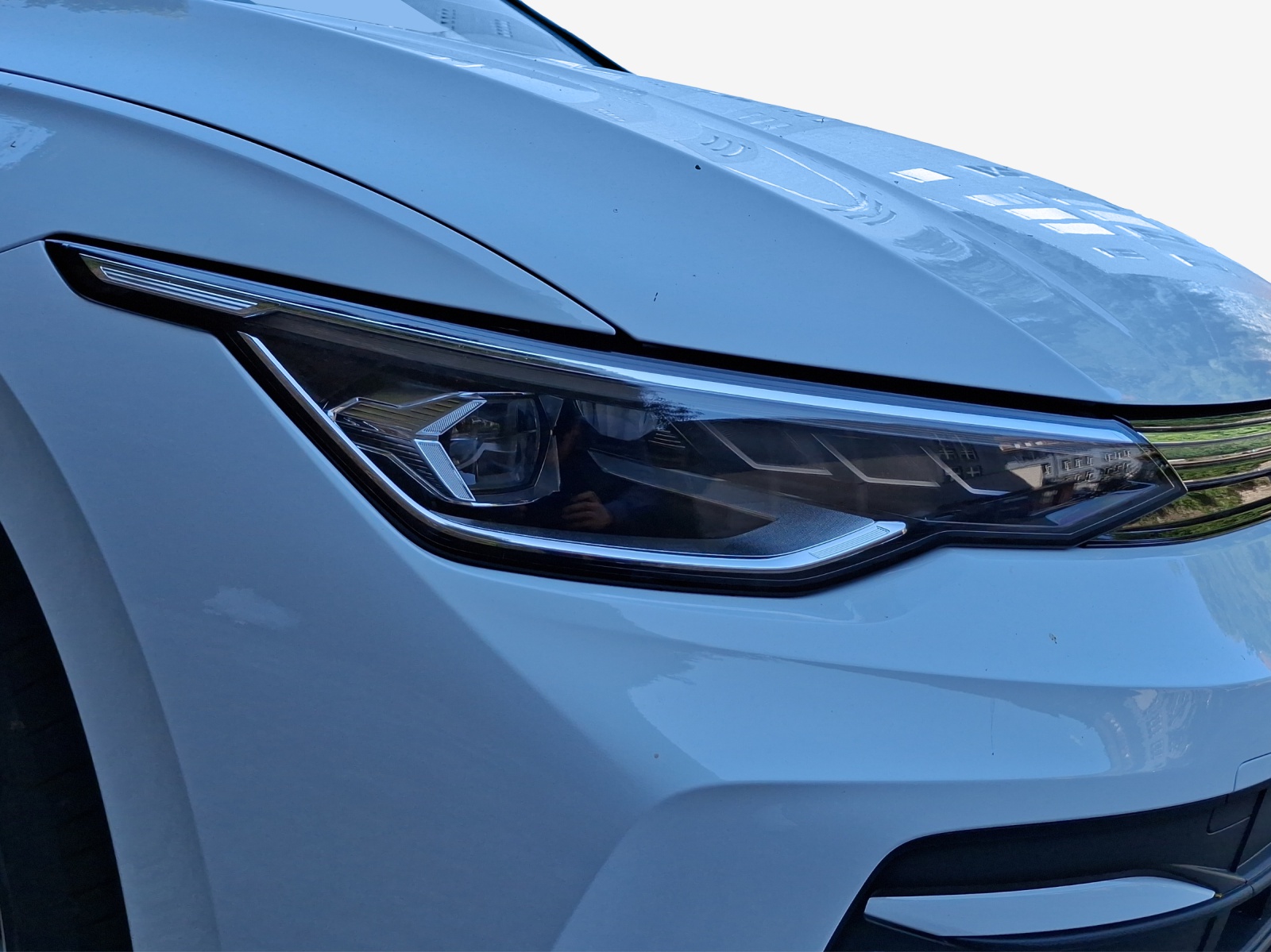 VW Golf Variant 1.5 eTSI mHEV Life DSG-image-14