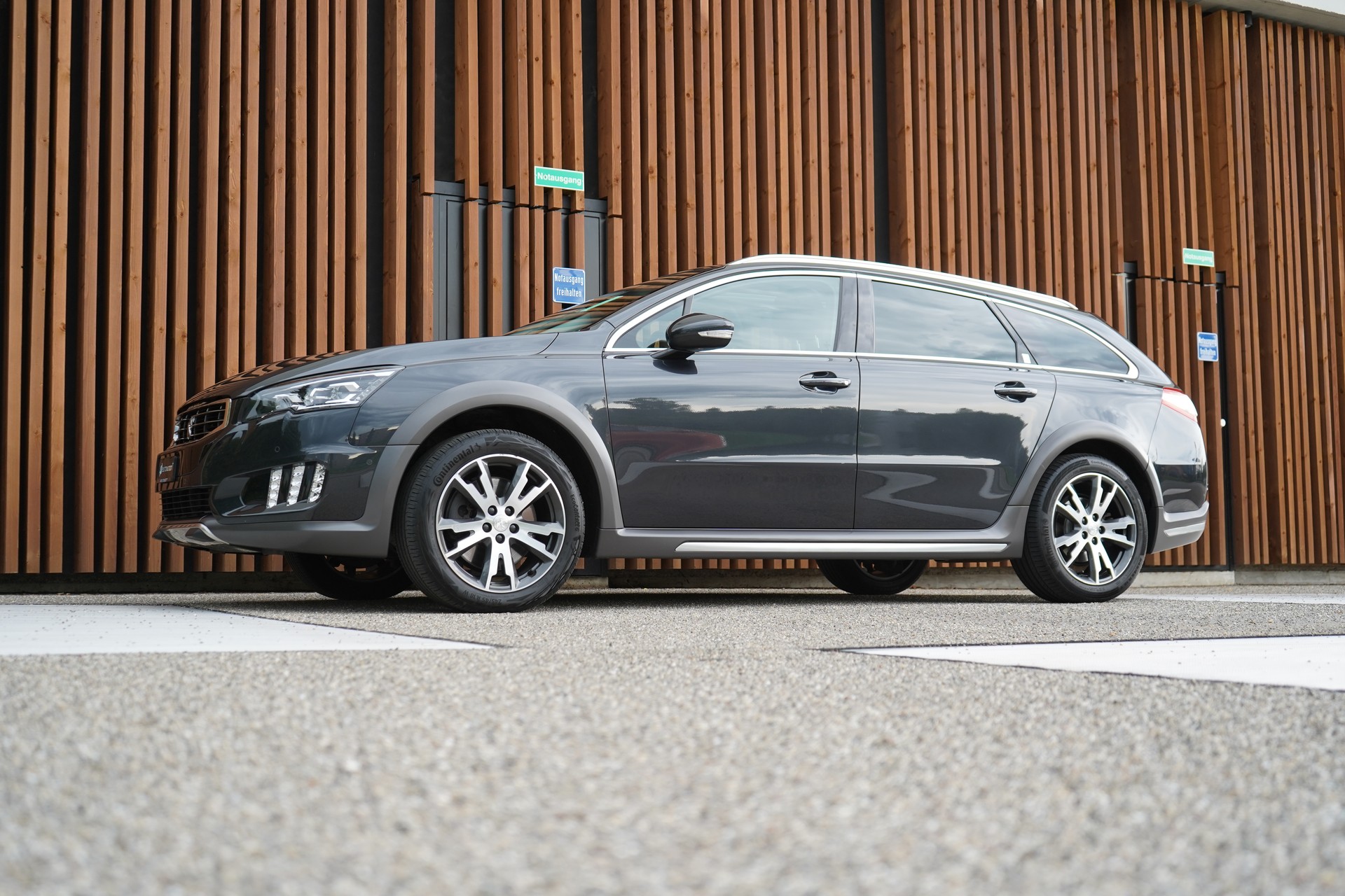 PEUGEOT 508 RXH 2.0 HDI HYBRID4 ETG6 l 200 PS-image-4