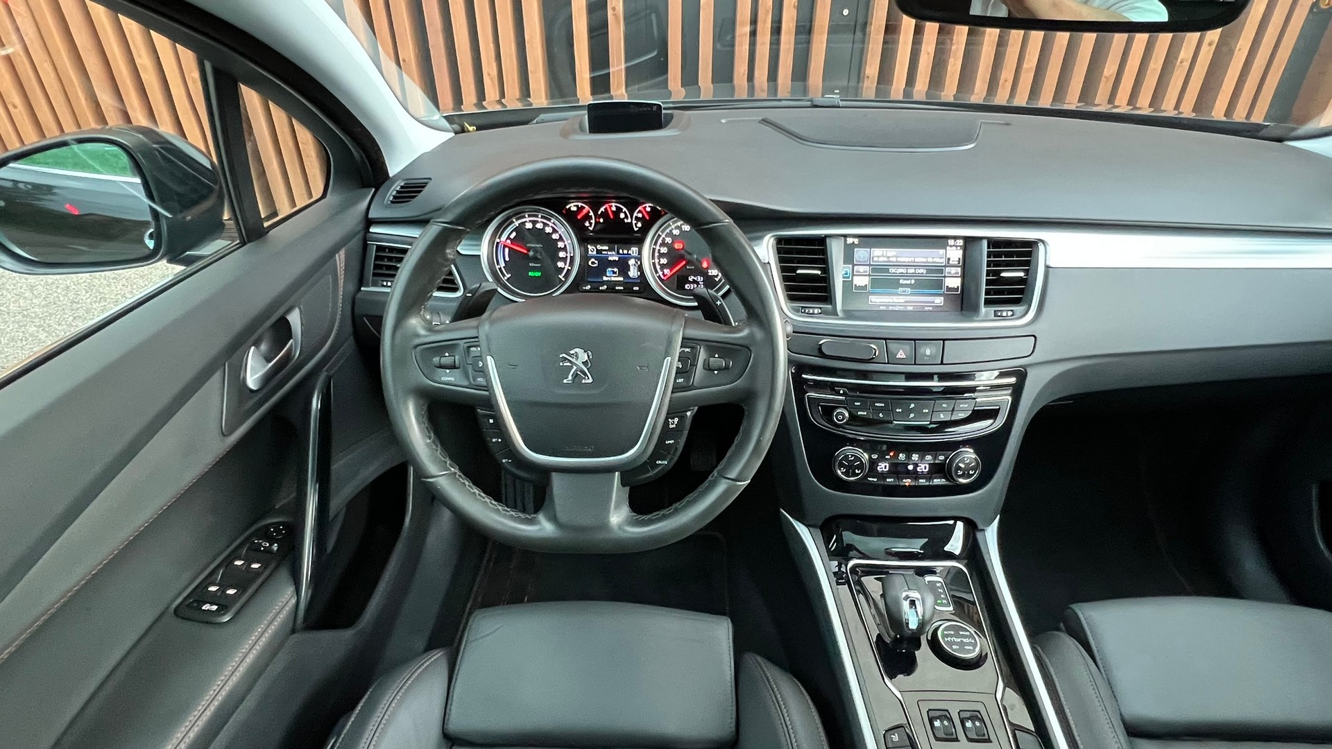 PEUGEOT 508 RXH 2.0 HDI HYBRID4 ETG6 l 200 PS-image-21