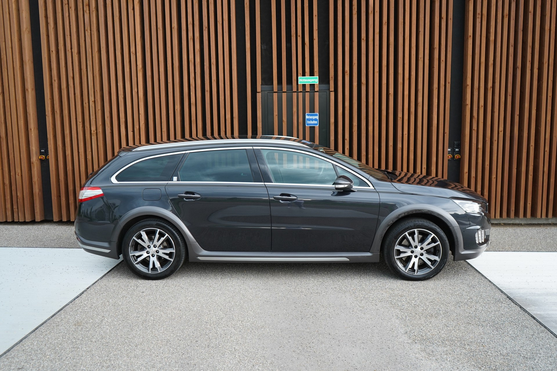 PEUGEOT 508 RXH 2.0 HDI HYBRID4 ETG6 l 200 PS-image-2