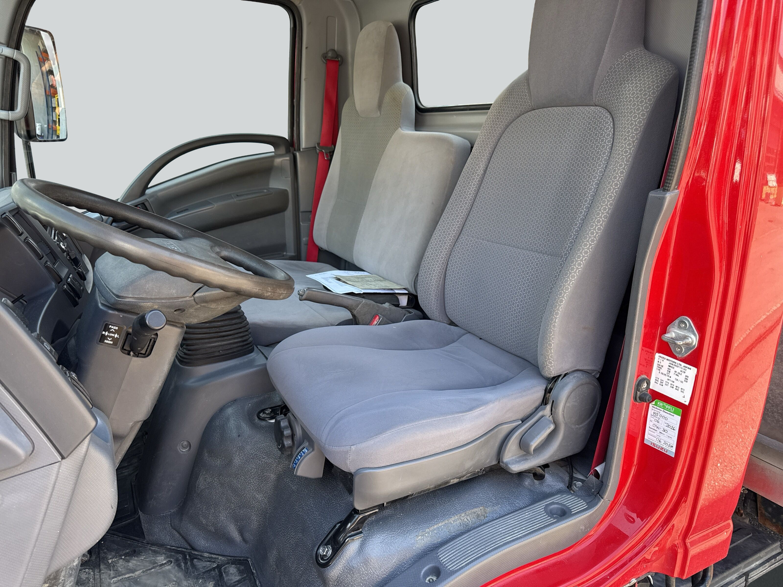 ISUZU NLR 85 - L 35 E Adaptor-image-9