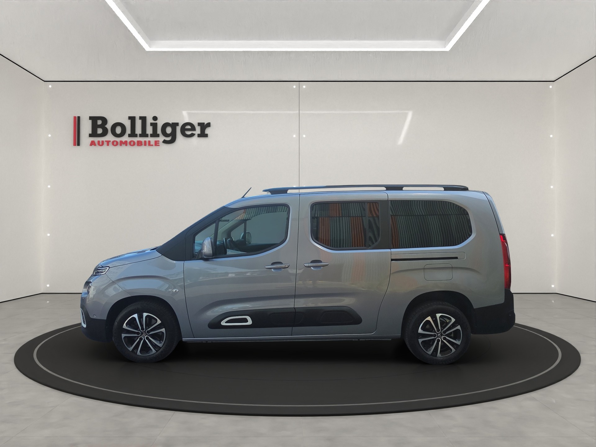 CITROEN Berlingo XL 1.2i PureTech 7 Plätze Shine-image-11