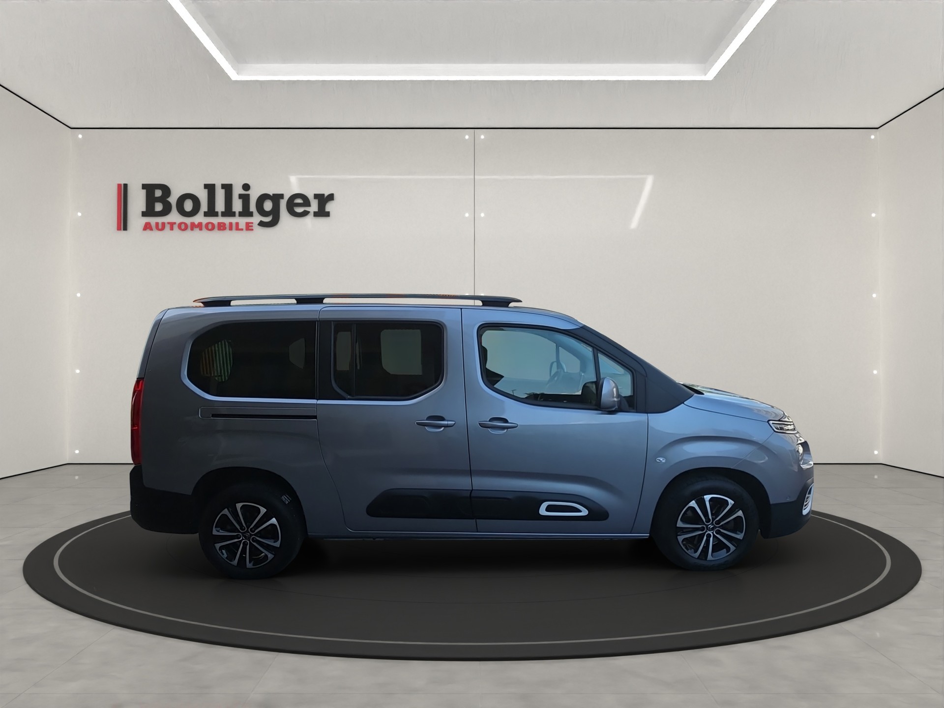 CITROEN Berlingo XL 1.2i PureTech 7 Plätze Shine-image-3