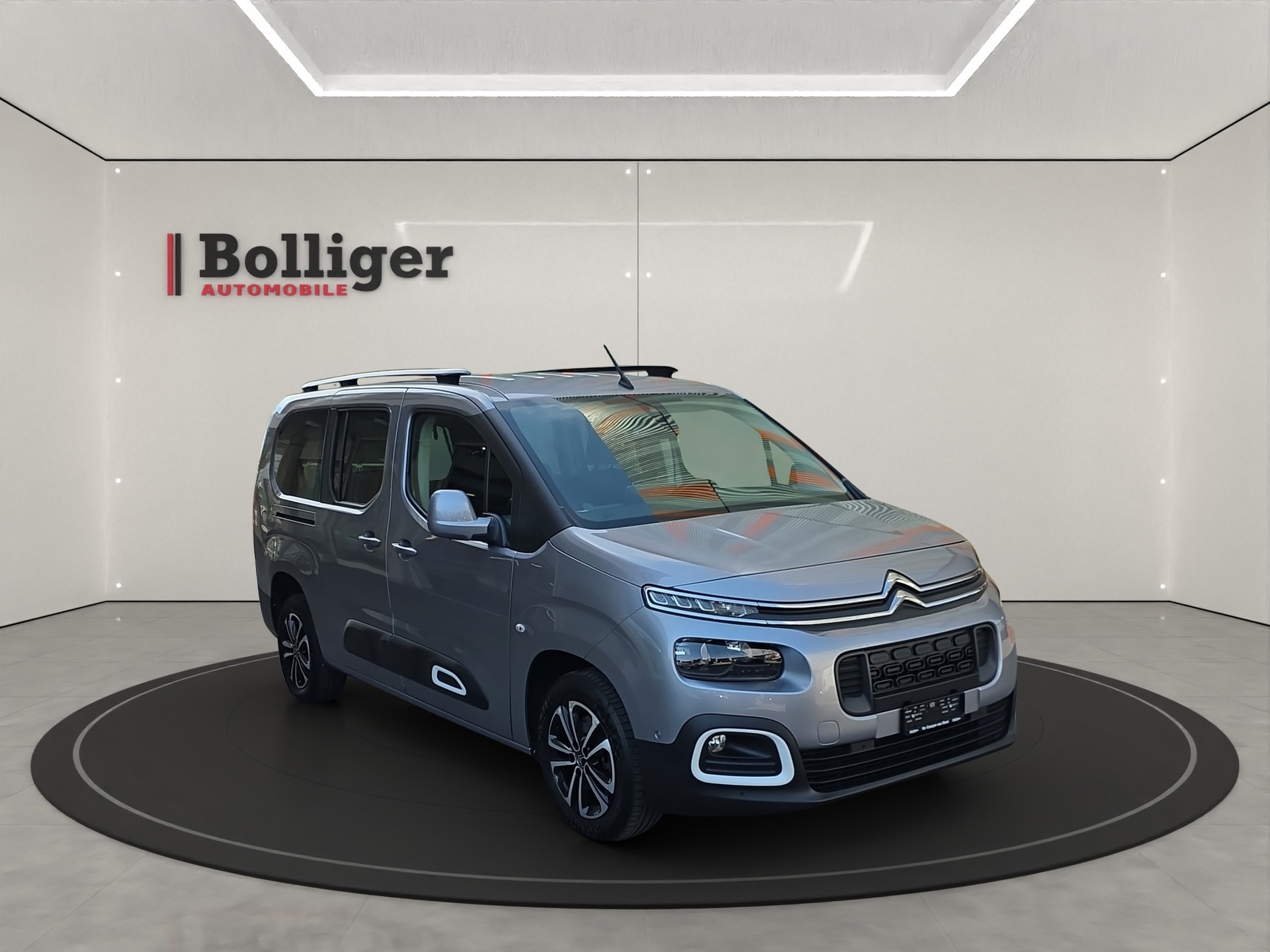 CITROEN Berlingo XL 1.2i PureTech 7 Plätze Shine-image-2