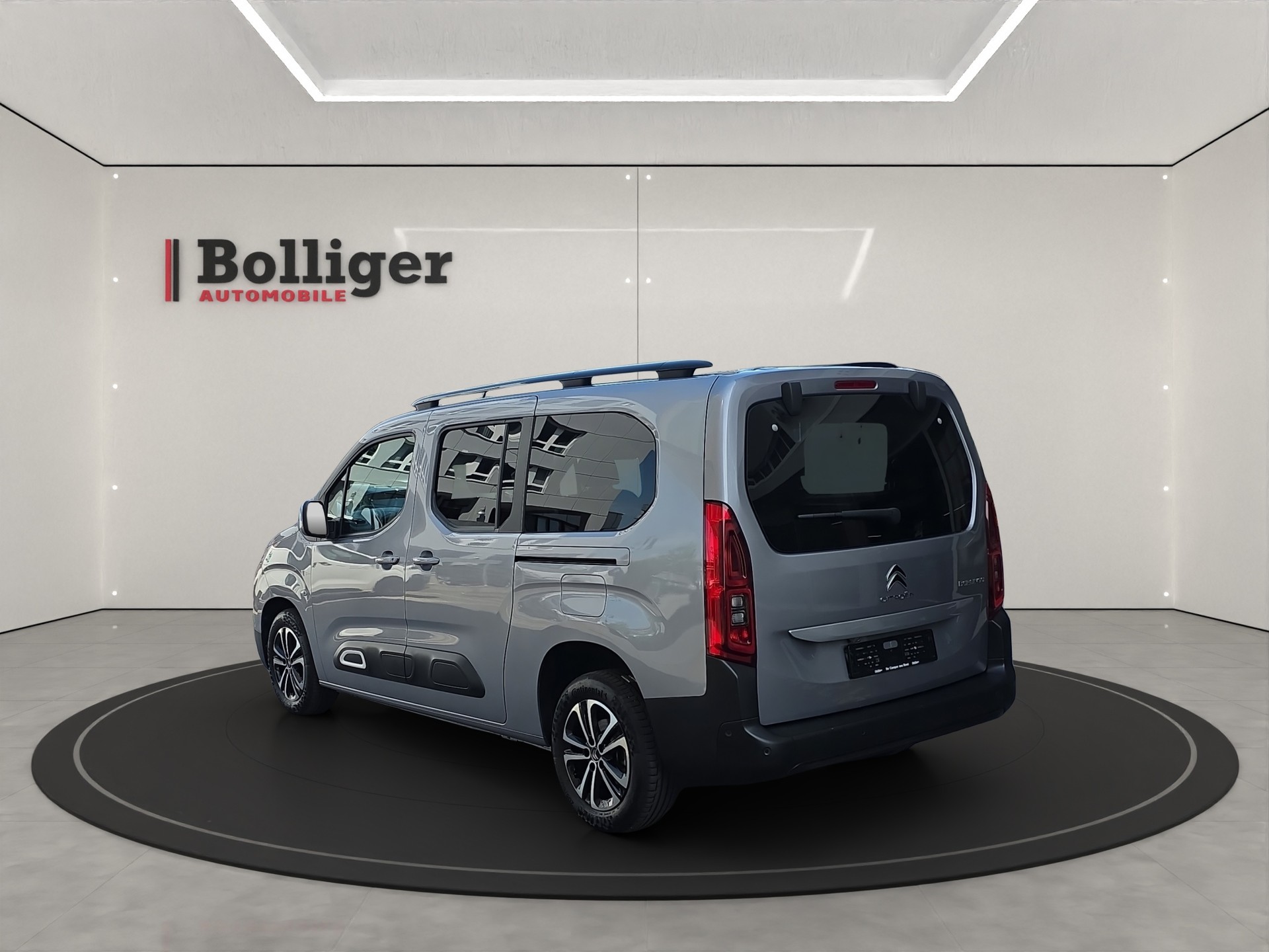 CITROEN Berlingo XL 1.2i PureTech 7 Plätze Shine-image-10